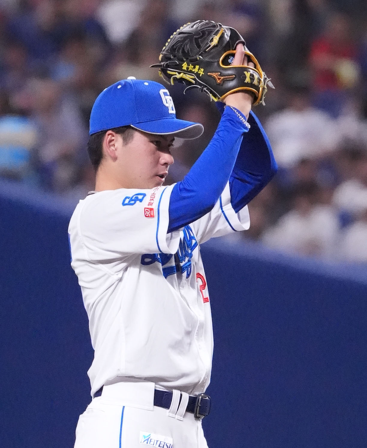 中日対DeNA 1回表、登板する中日先発の金丸（撮影・森本幸一）