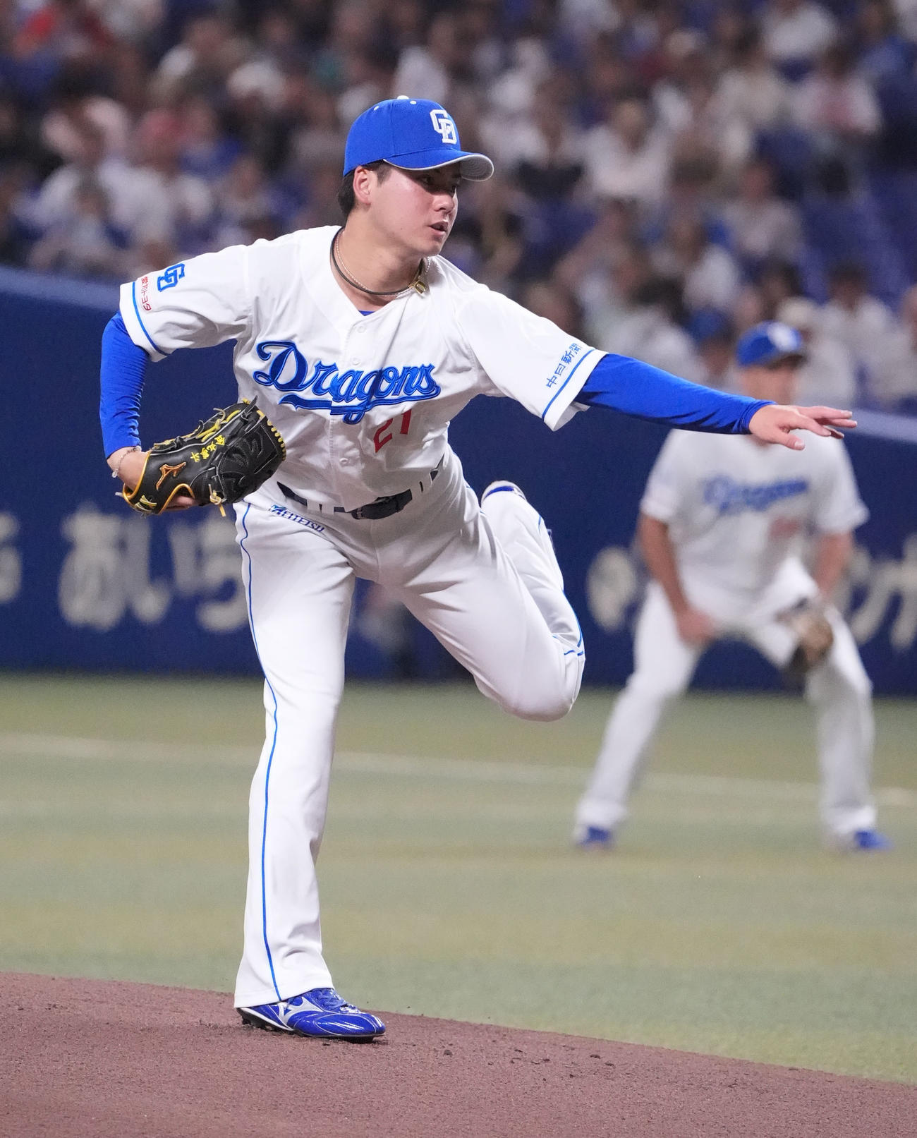 中日対DeNA 1回表、登板する中日先発の金丸（撮影・森本幸一）