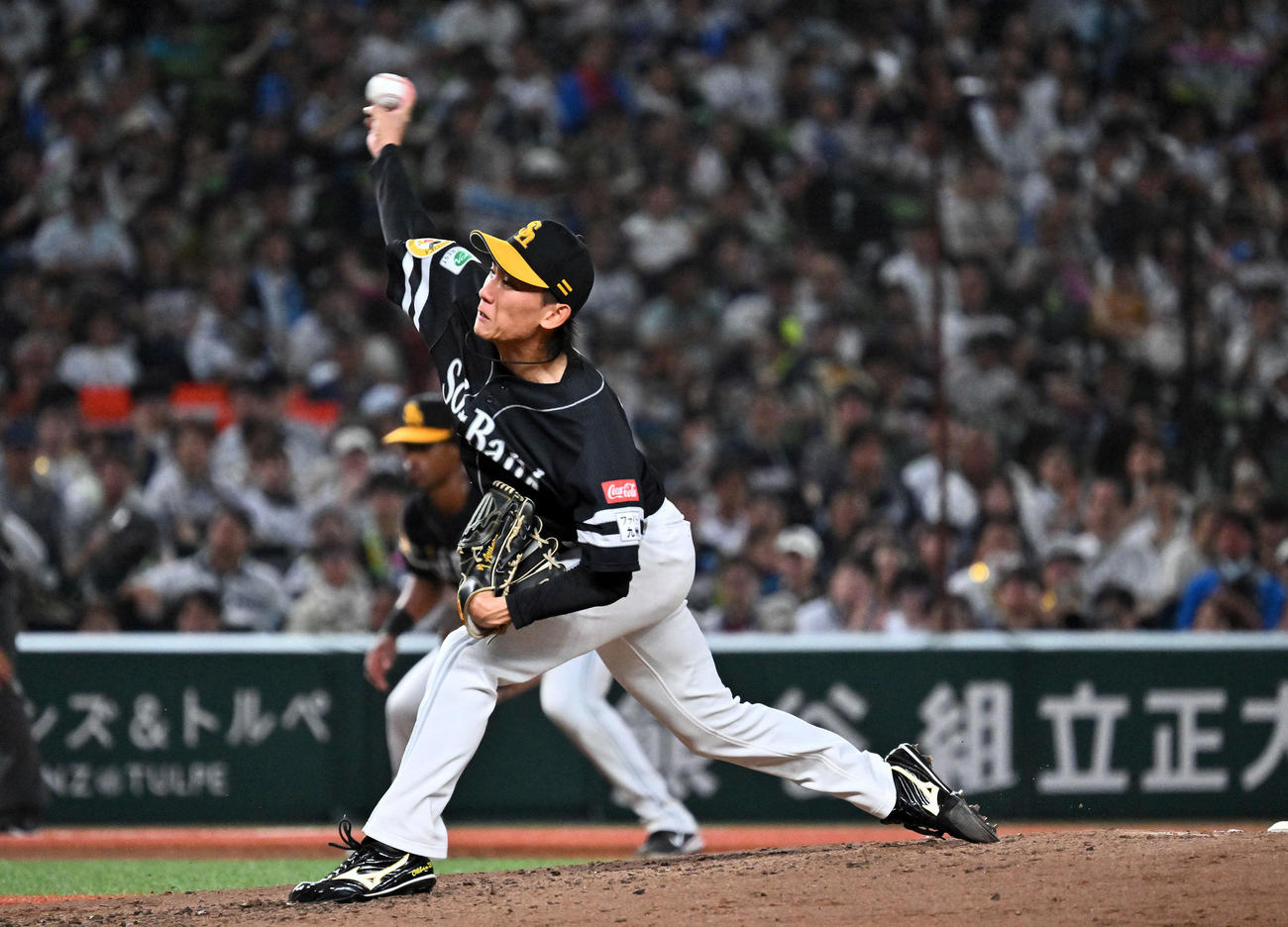 西武対ソフトバンク　ソフトバンク先発の大津（撮影・滝沢徹郎）