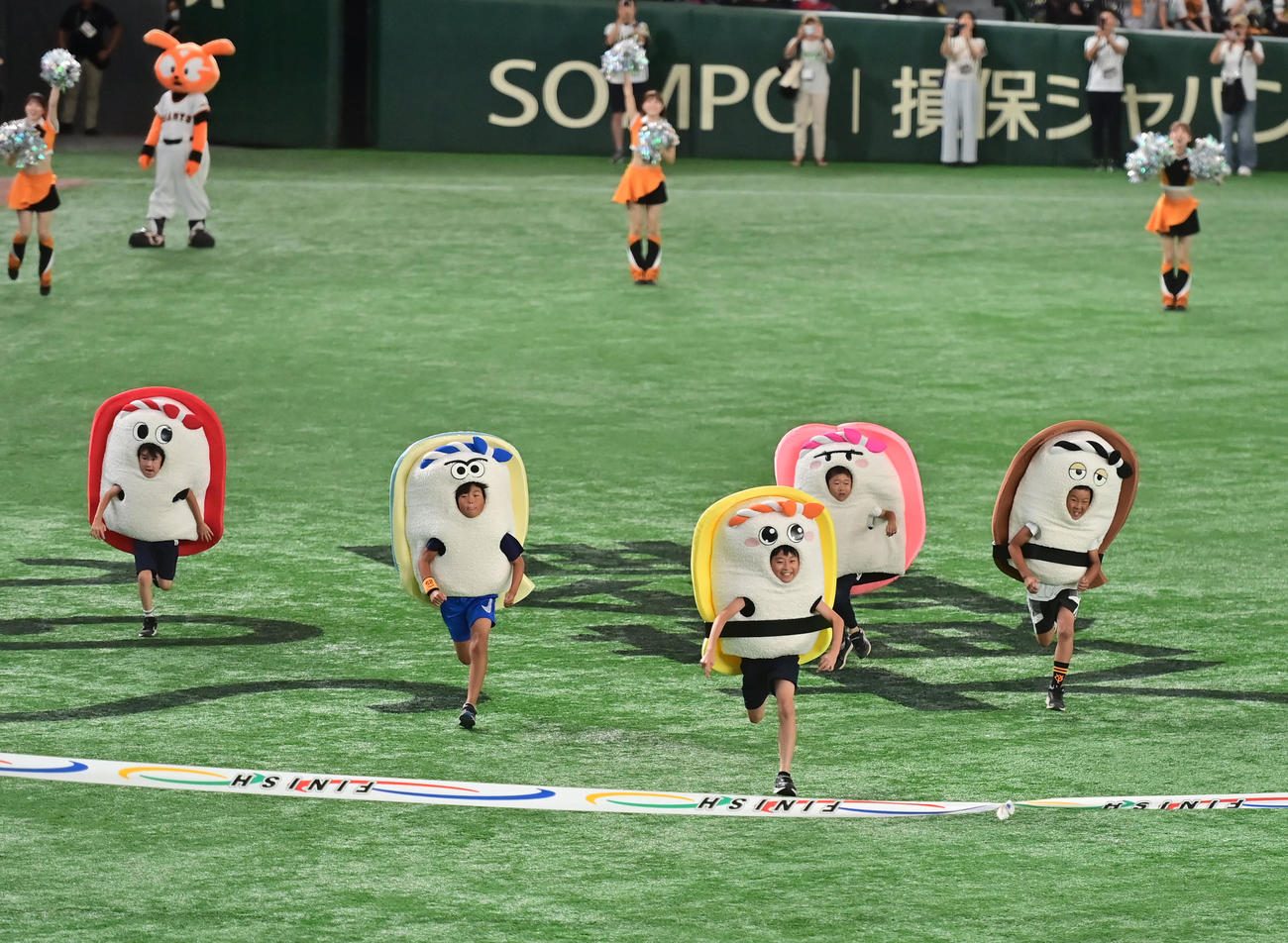 巨人対阪神　すしレースはたまごが勝利（撮影・清水貴仁）