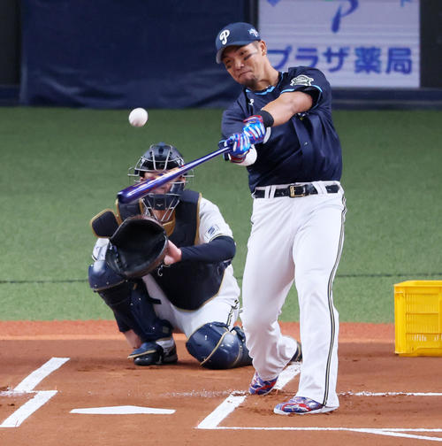 全パ対全セ　ホームランダービーでスタンドインさせる頓宮（撮影・加藤哉）