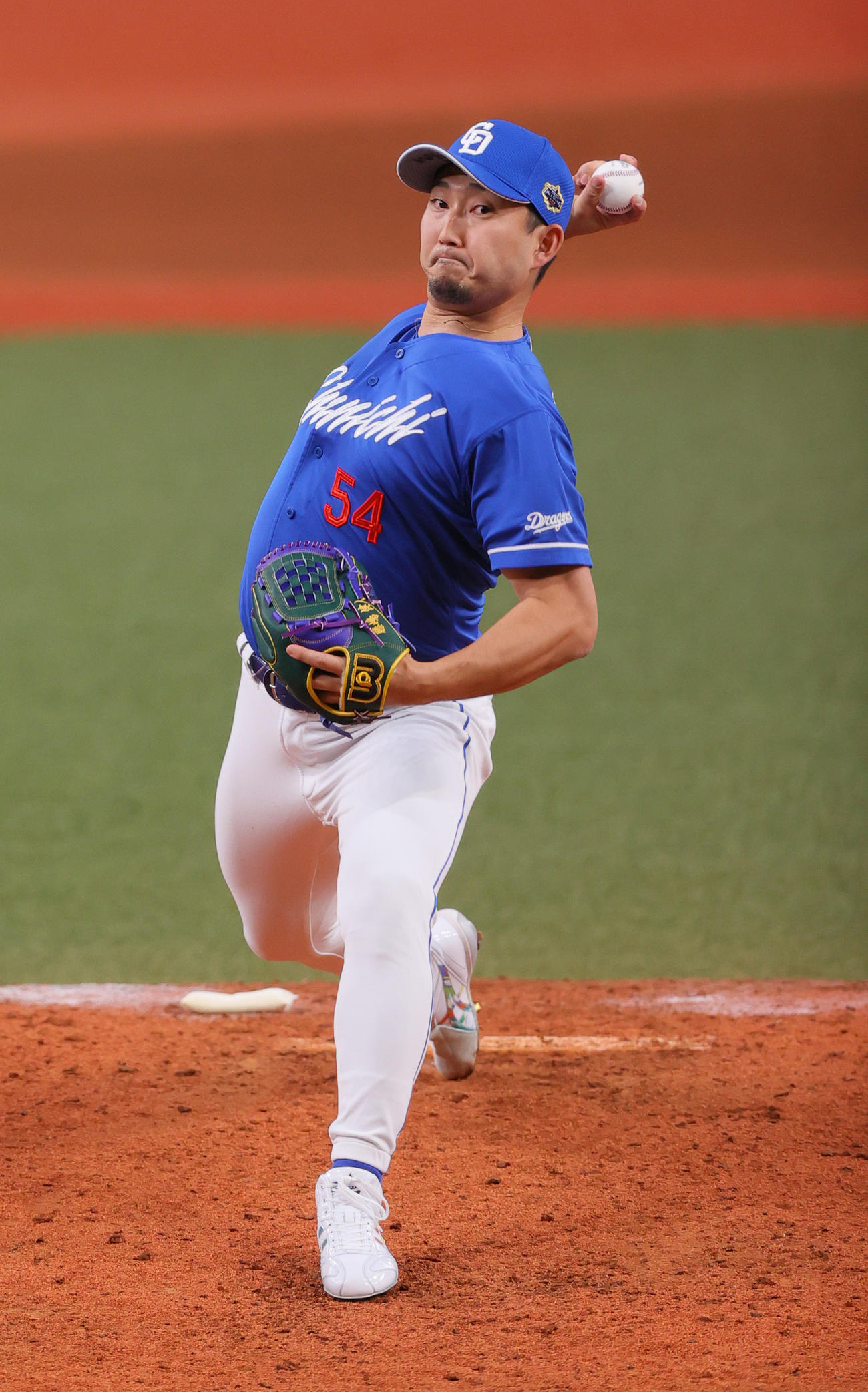 6回裏に登板する全セ藤嶋