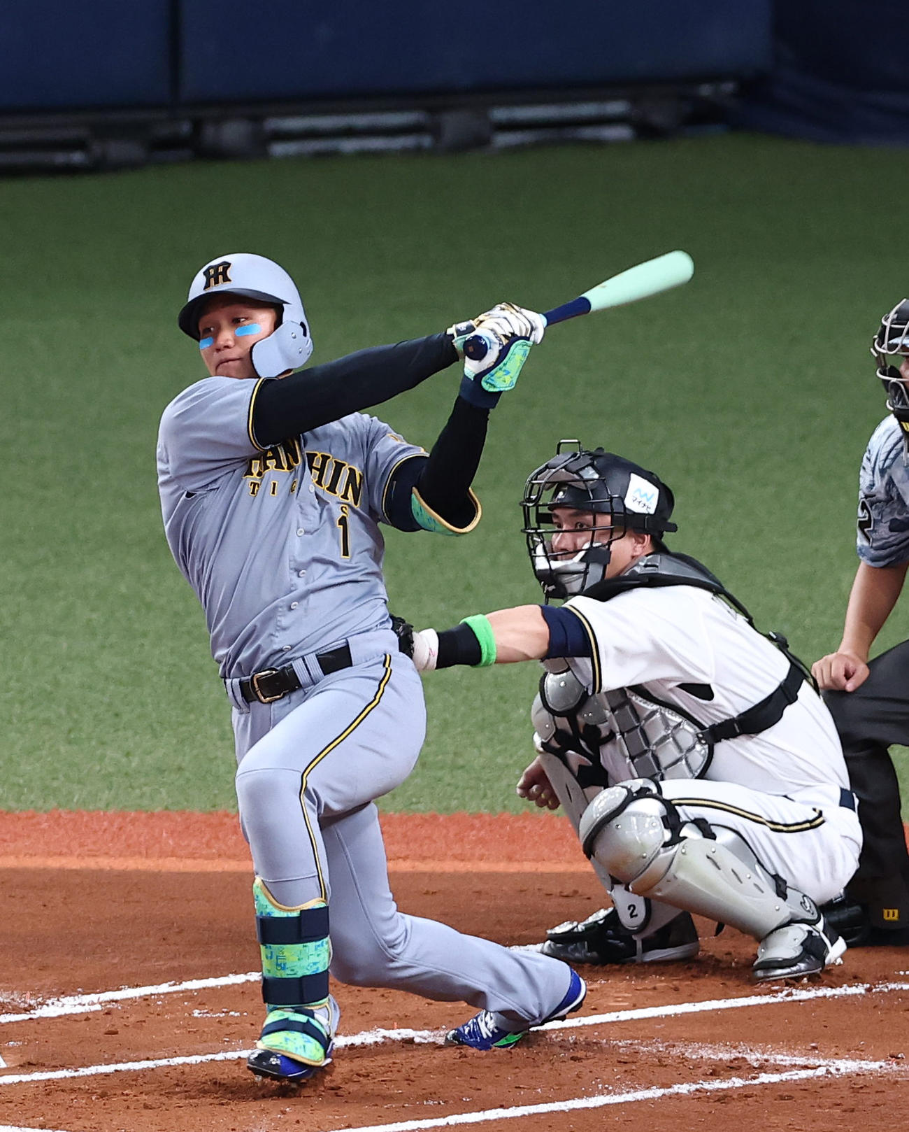 全パ対全セ　1回表全セ2死、森下は二塁打を放つ（撮影・上田博志）