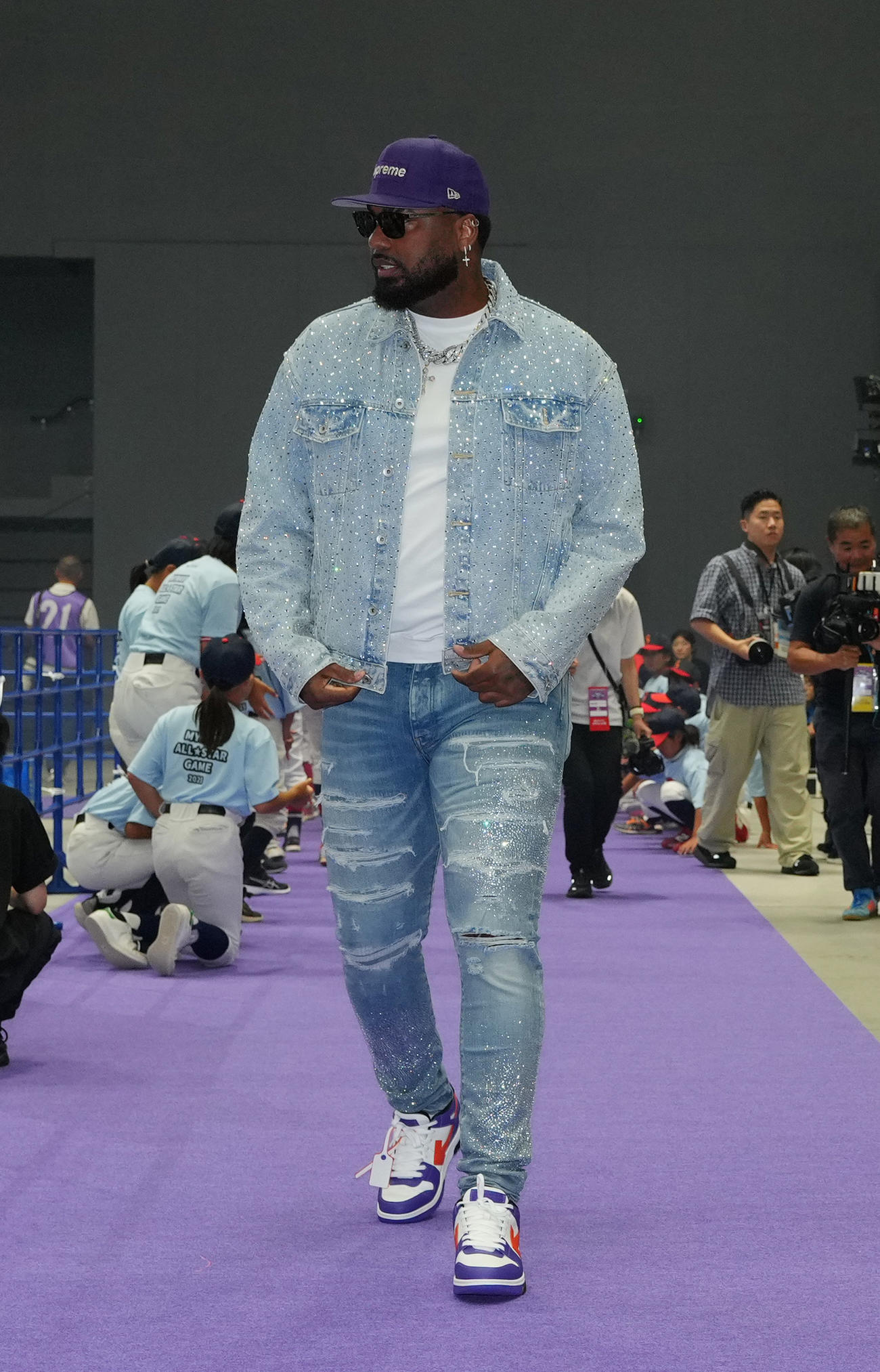 マイナビオールスターゲーム2025スペシャルステージに登場する日本ハムレイエス（撮影・菅敏）