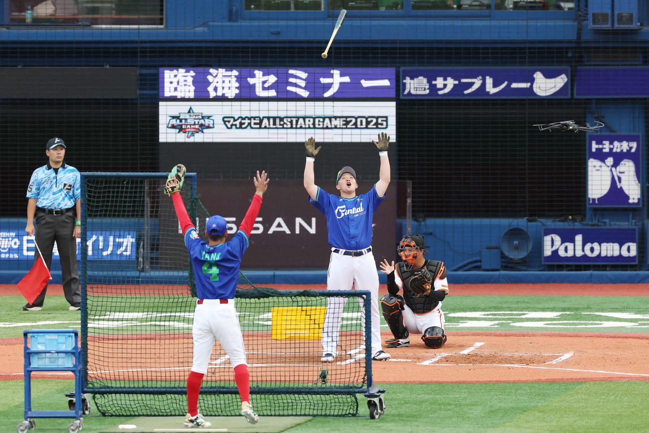ホームランダービーで優勝したDeNA牧。投手広島矢野（撮影・宮地輝）