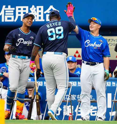 オールスター】HRダービーはDeNA牧秀悟が初優勝！「本拠地で制すること
