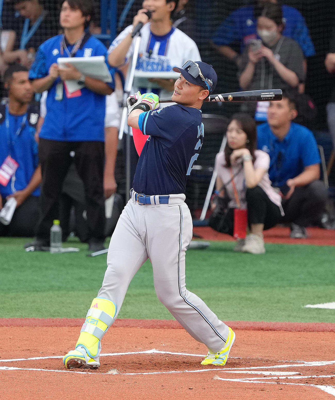 ホームランダービーで柵越えの当たりを放つ日本ハム清宮幸（撮影・足立雅史）