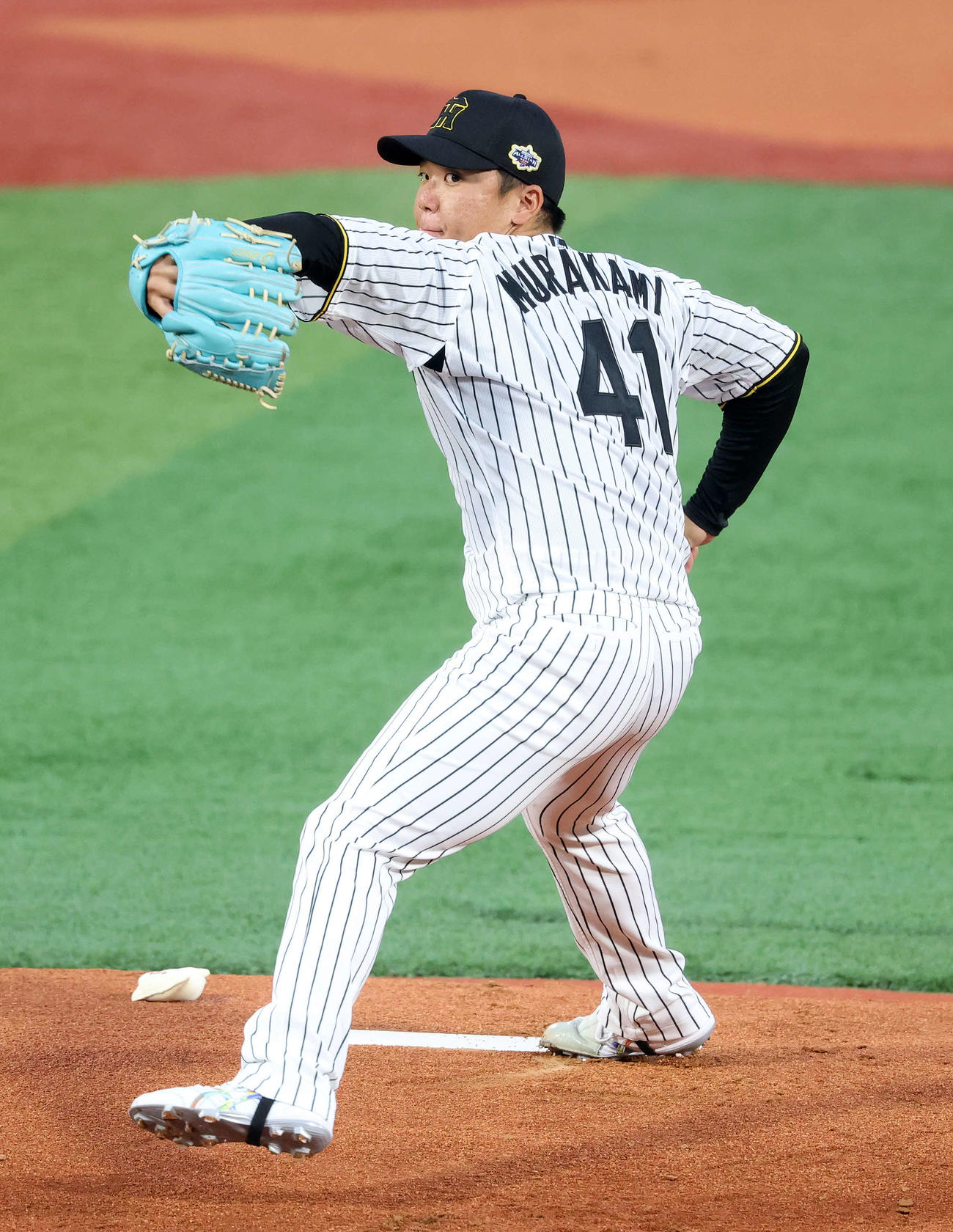全セ対全パ　力投する全セ村上（撮影・鈴木正人）