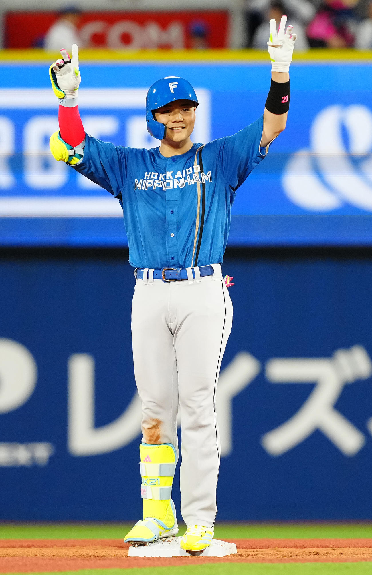 全セ対全パ　2回表全パ2死一塁、中適時二塁打を放ち、ポーズを取る清宮幸（撮影・鈴木みどり）