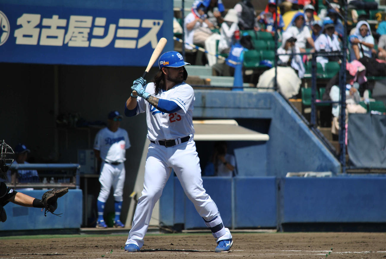 ウエスタン・リーグ　中日対ソフトバンク　2打席立った中日チェイビス（撮影・石橋隆雄）