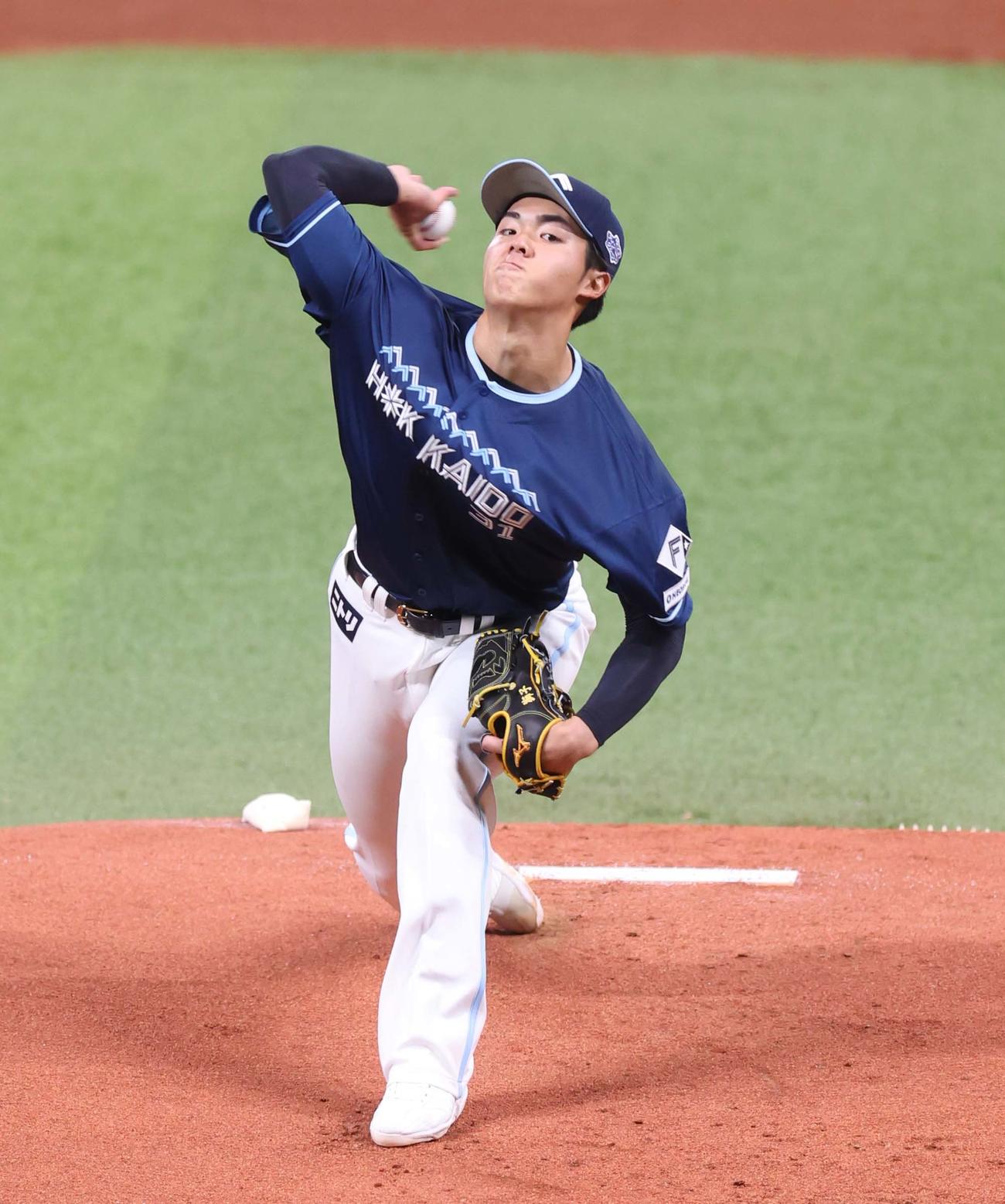 日本ハム対ロッテ　日本ハム先発の柴田（撮影・黒川智章）