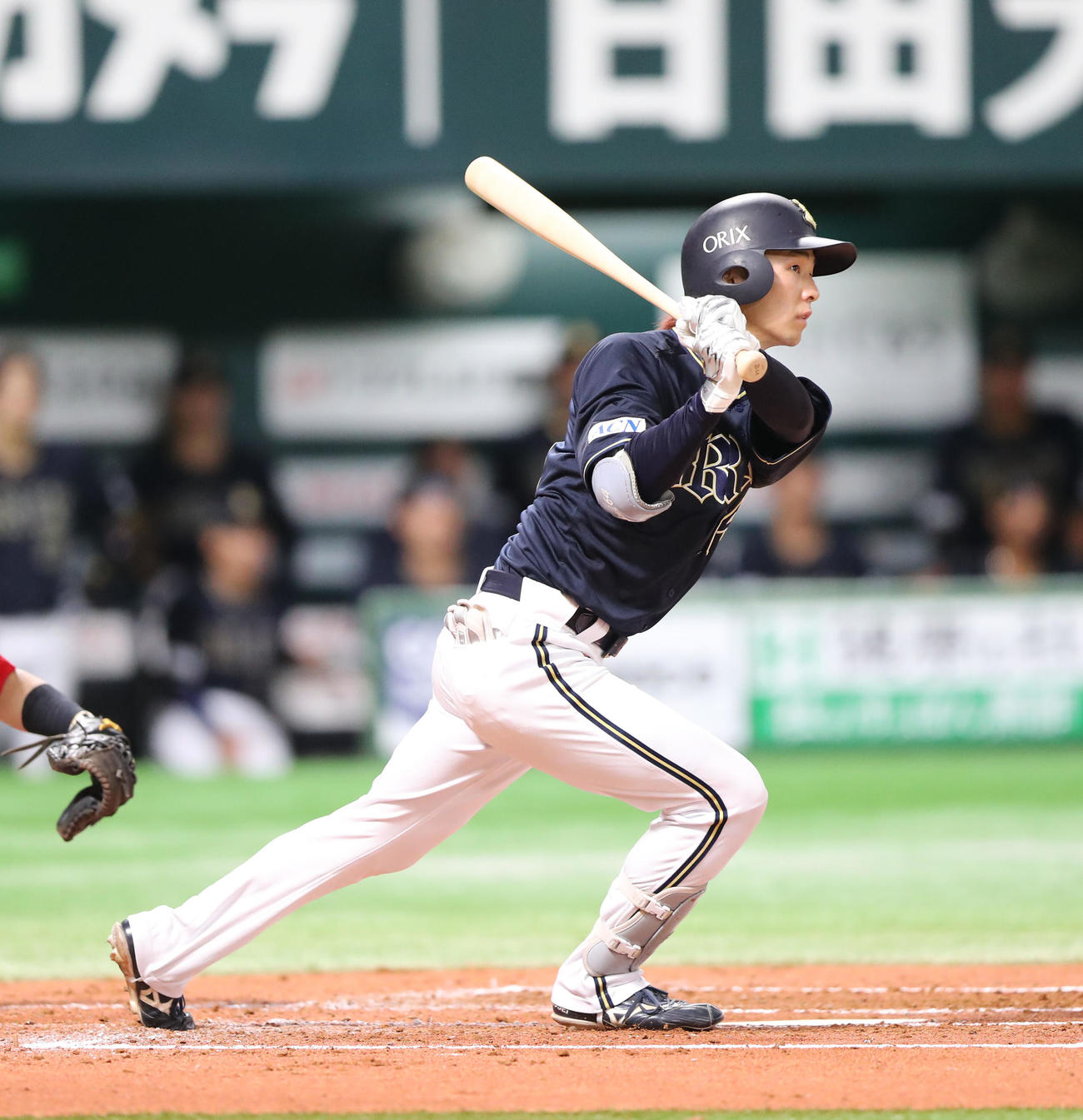 ソフトバンク対オリックス　3回表オリックス無死一塁、大里は右前安打を放つ（撮影・梅根麻紀）