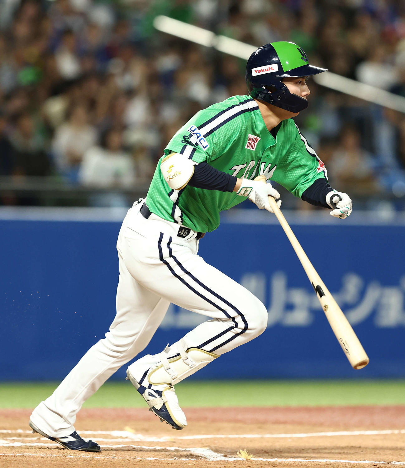 ヤクルト対中日　6回裏ヤクルト無死、右前打を放つ太田（撮影・河田真司）