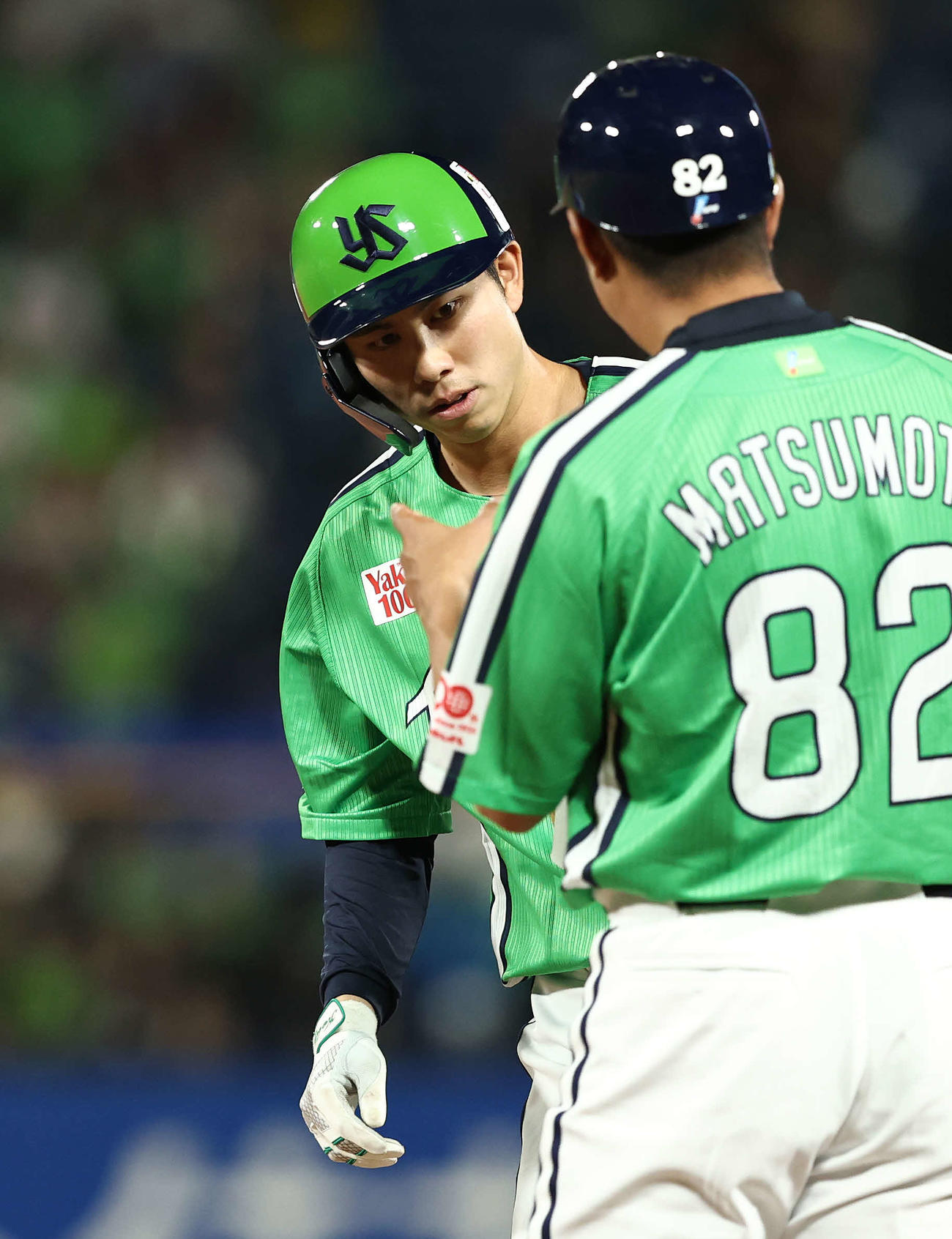 ヤクルト対中日　6回裏ヤクルト無死、右前打を放ち出塁する太田（撮影・河田真司）
