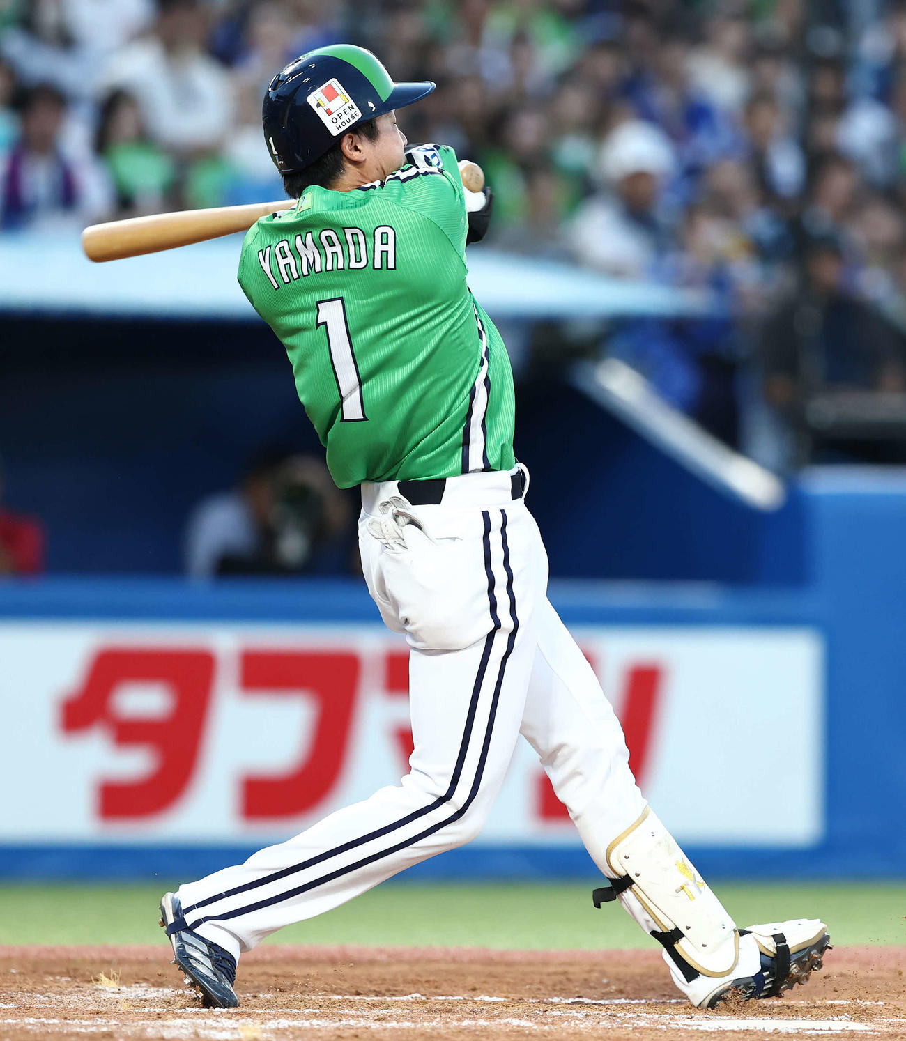ヤクルト対中日　2回裏ヤクルト無死一塁、空振り三振に倒れる山田（撮影・河田真司）