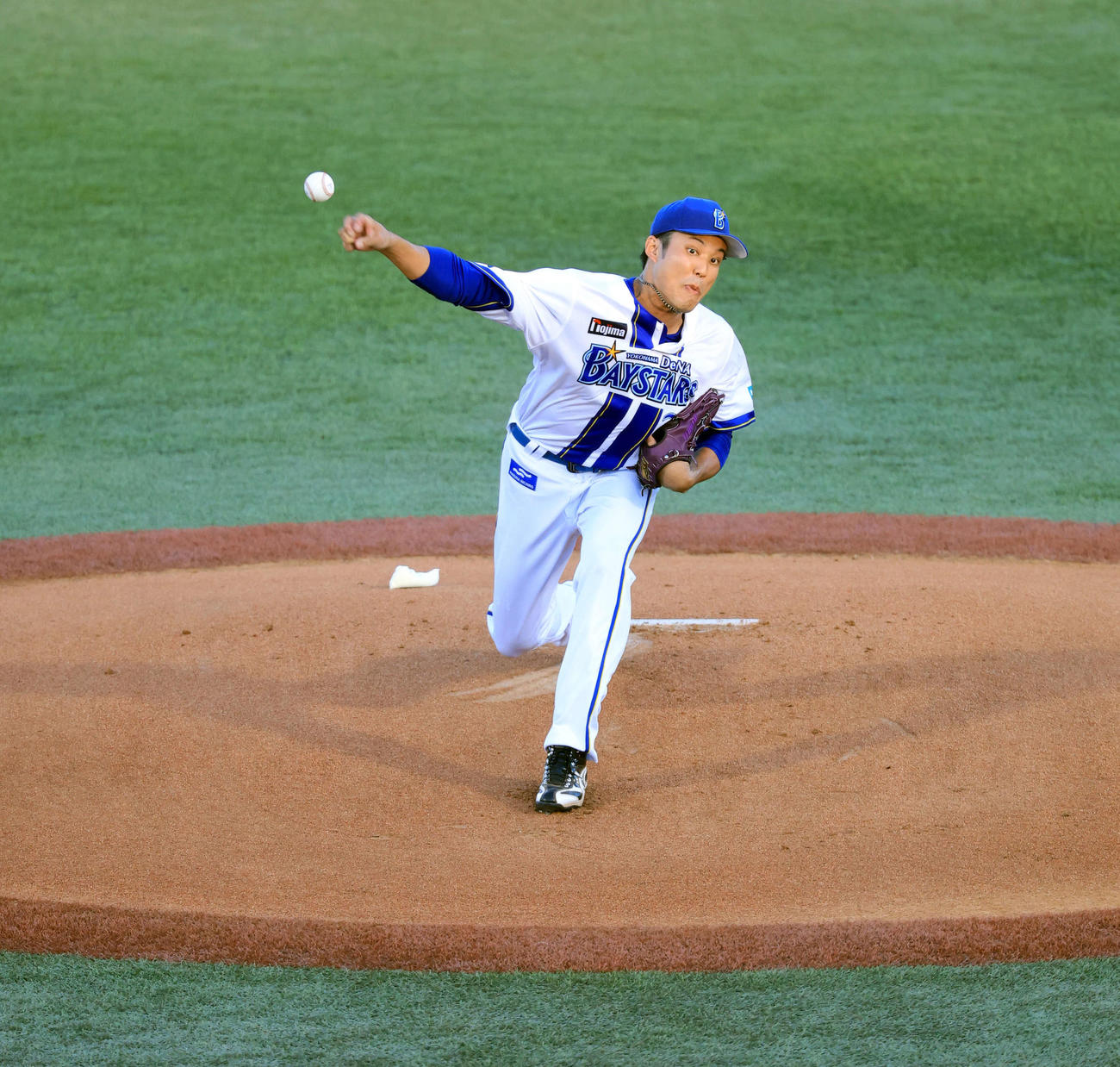 イースタンDeNA対ロッテ　力投するDeNA先発の藤浪（撮影・浅見桂子）