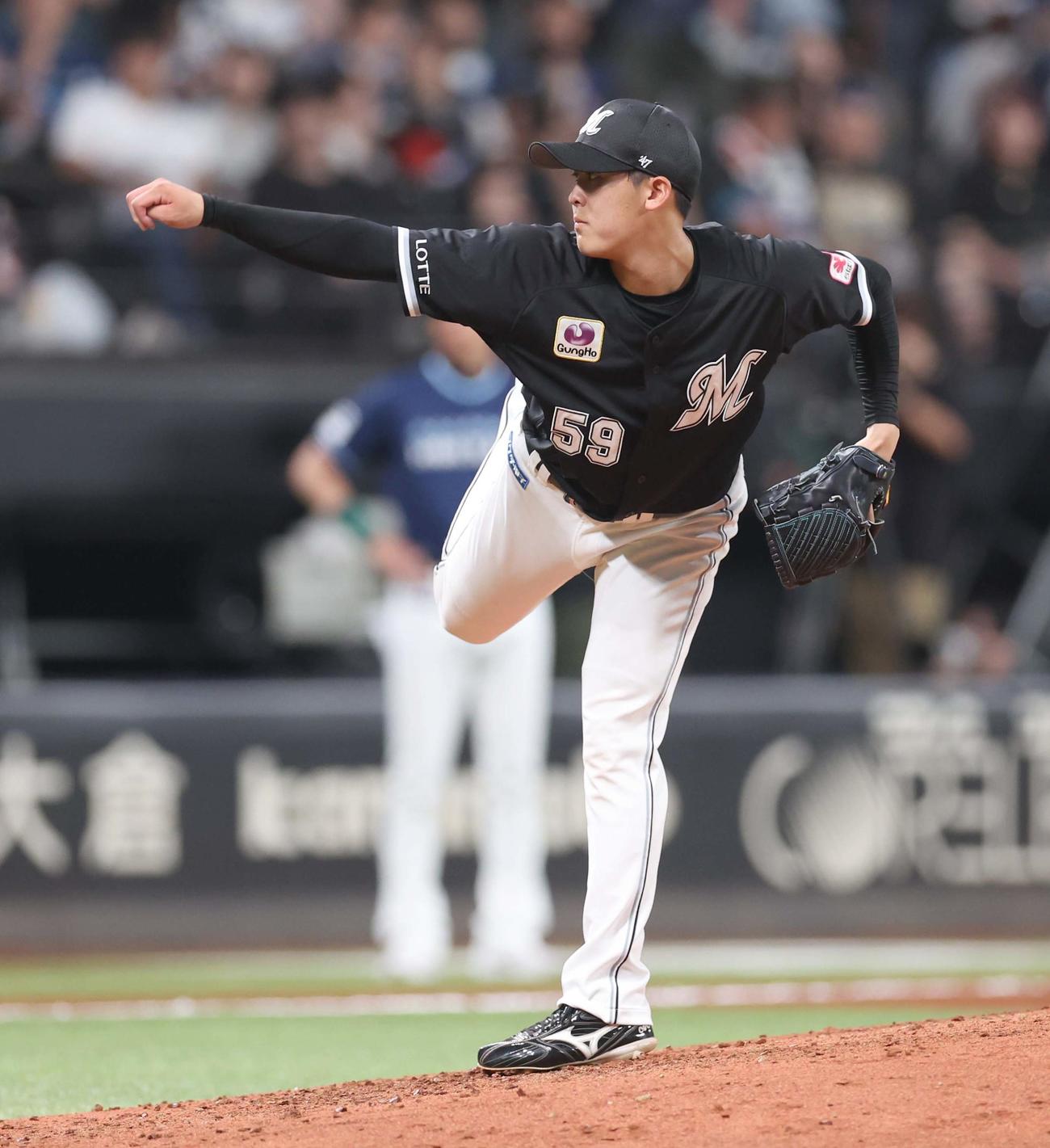 日本ハム対ロッテ　6回に登板の早坂（撮影・黒川智章）
