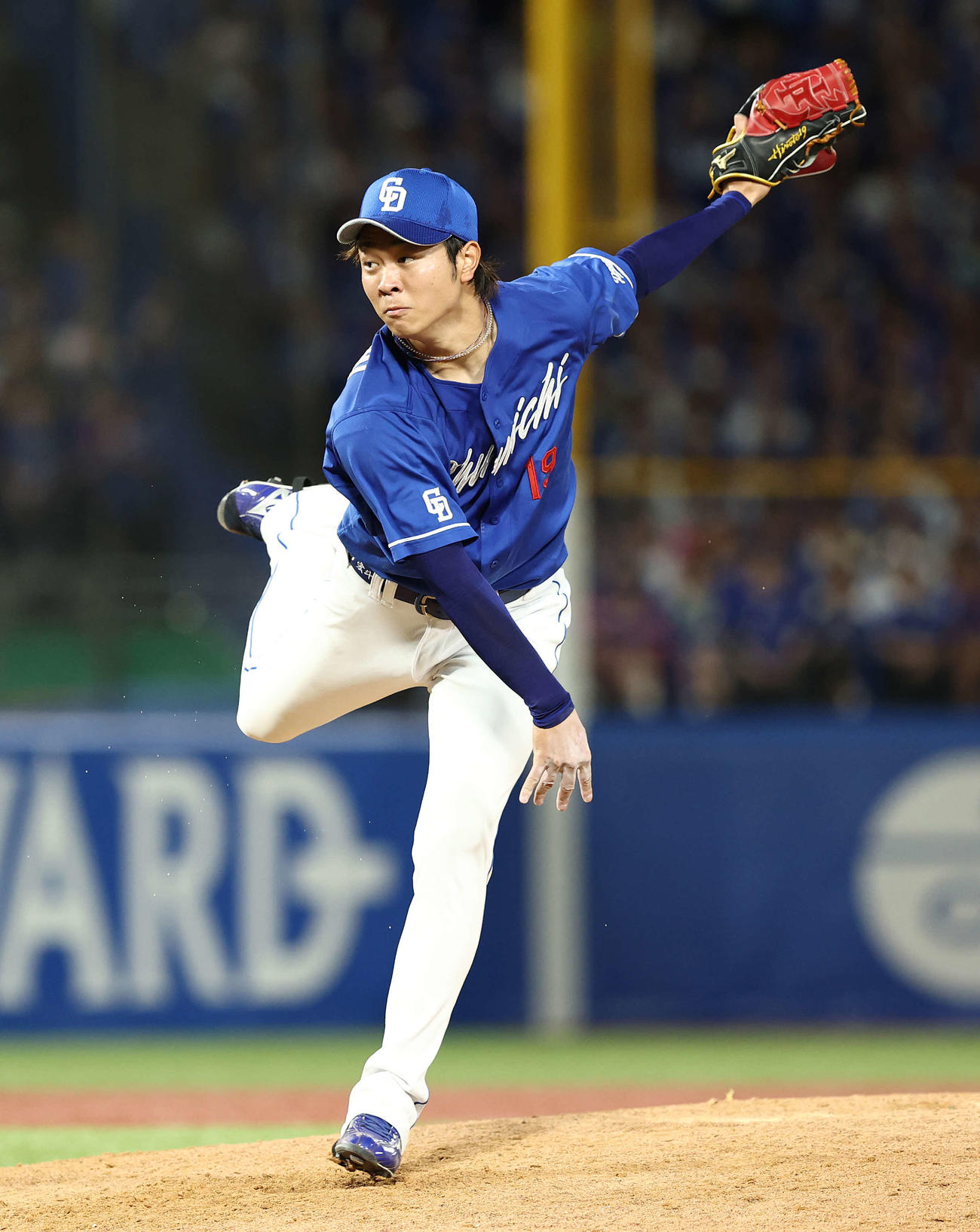 ヤクルト対中日　5回裏、力投する高橋宏井（撮影・河田真司）