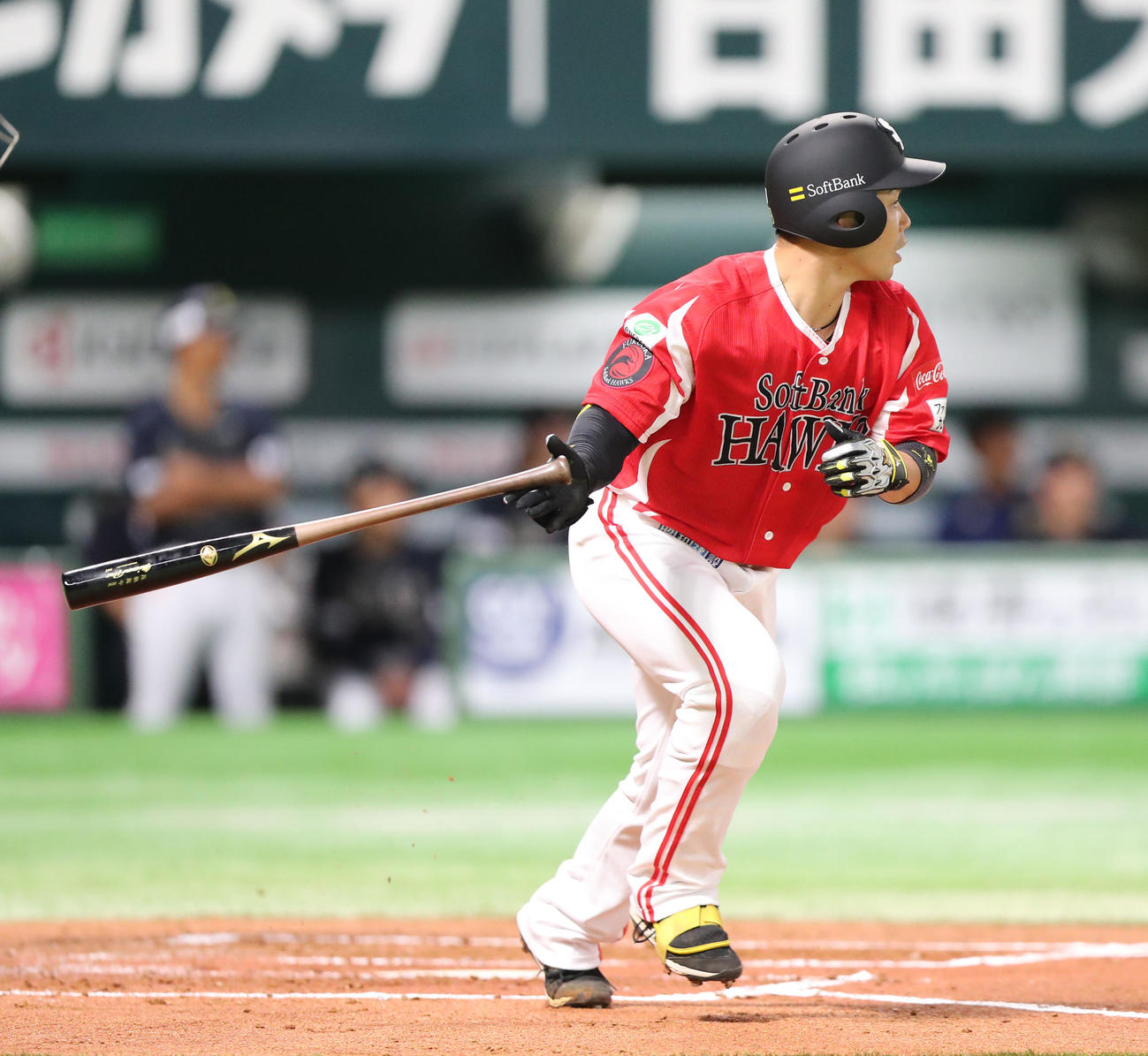 ソフトバンク対オリックス　2回裏ソフトバンク無死、近藤は左越え二塁打を放つ（撮影・梅根麻紀）