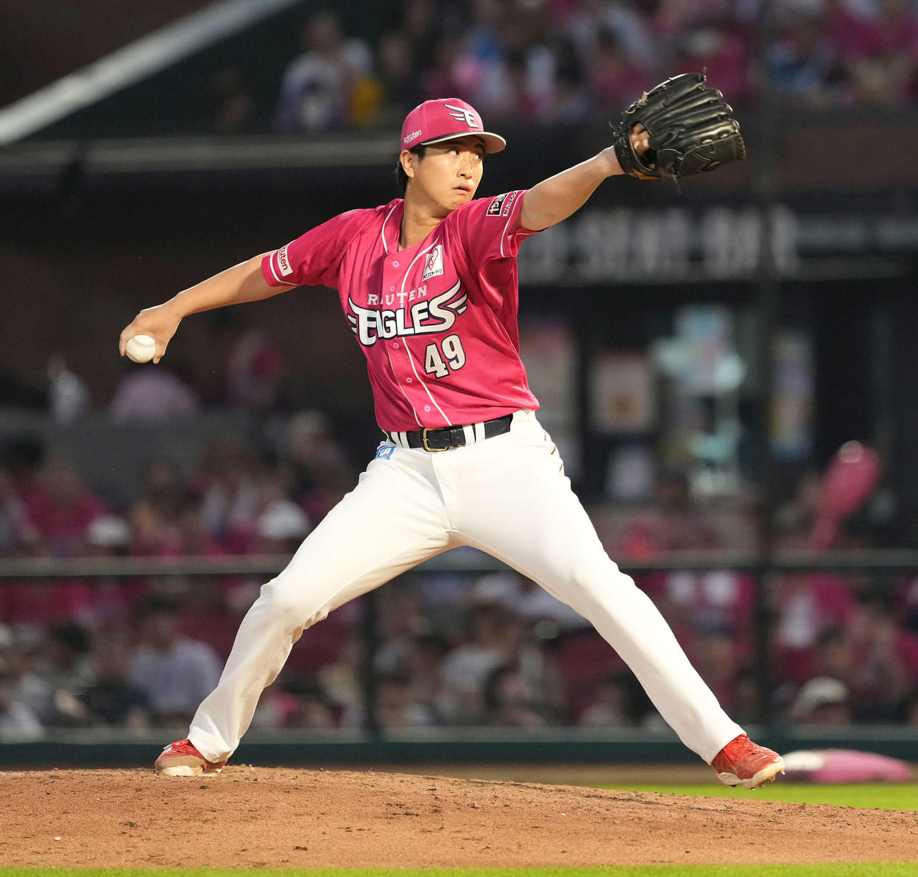 楽天対西武　楽天西垣（撮影・井上学）