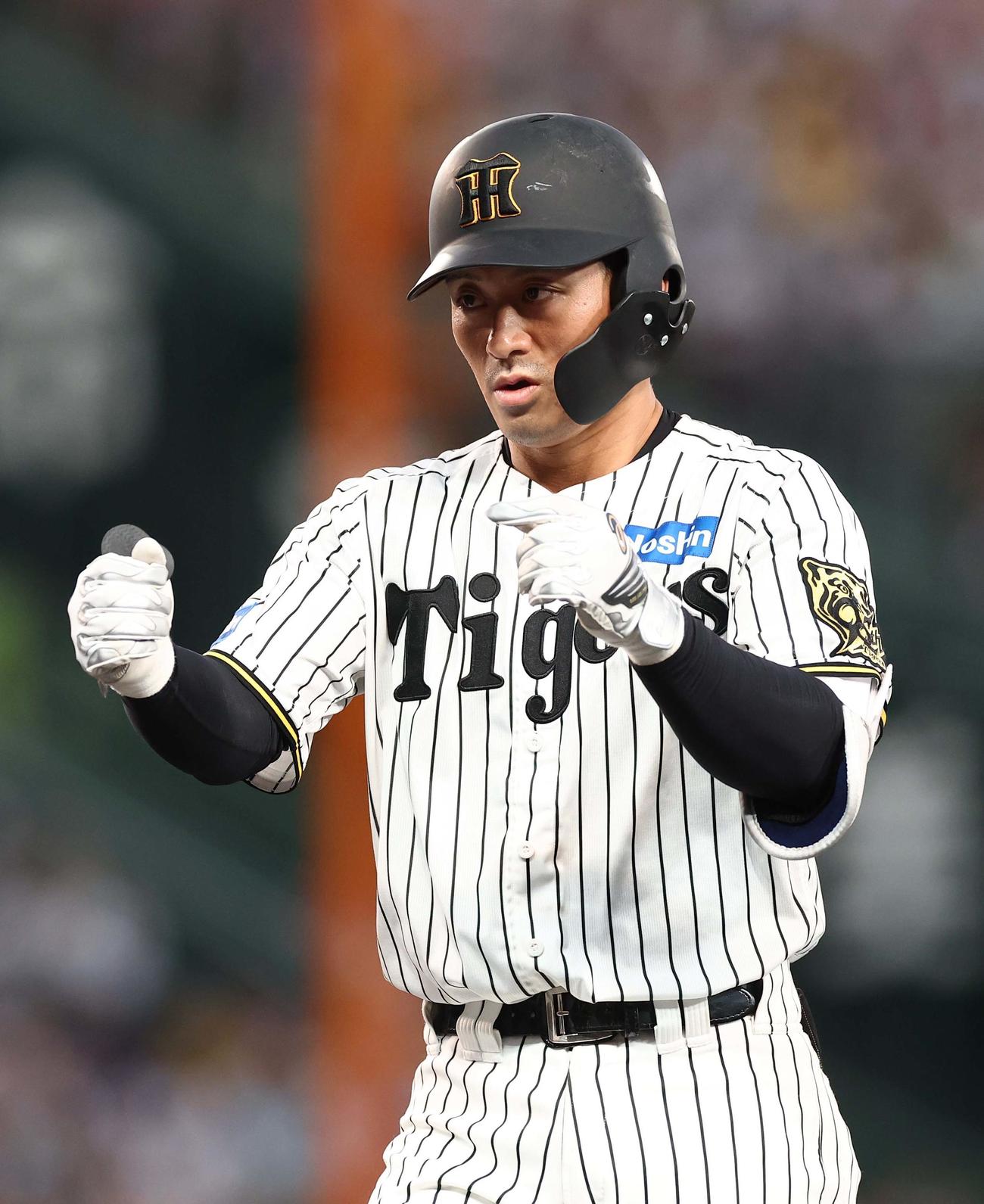 阪神対DeNA 3回裏阪神2死、坂本は安打を放つ（撮影・上田博志）