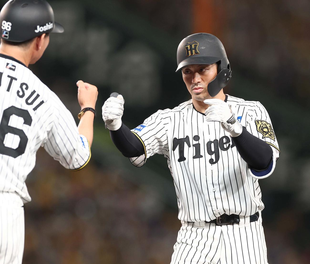 阪神対DeNA 6回裏阪神無死、坂本は中前打を放つ（撮影・上田博志）