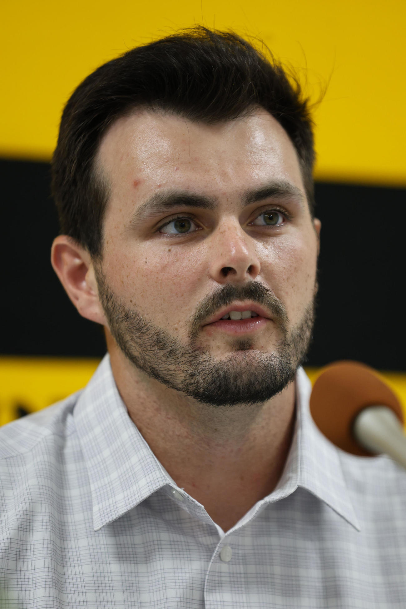 阪神に入団したハートウィグは抱負を述べる（撮影・西尾就之）