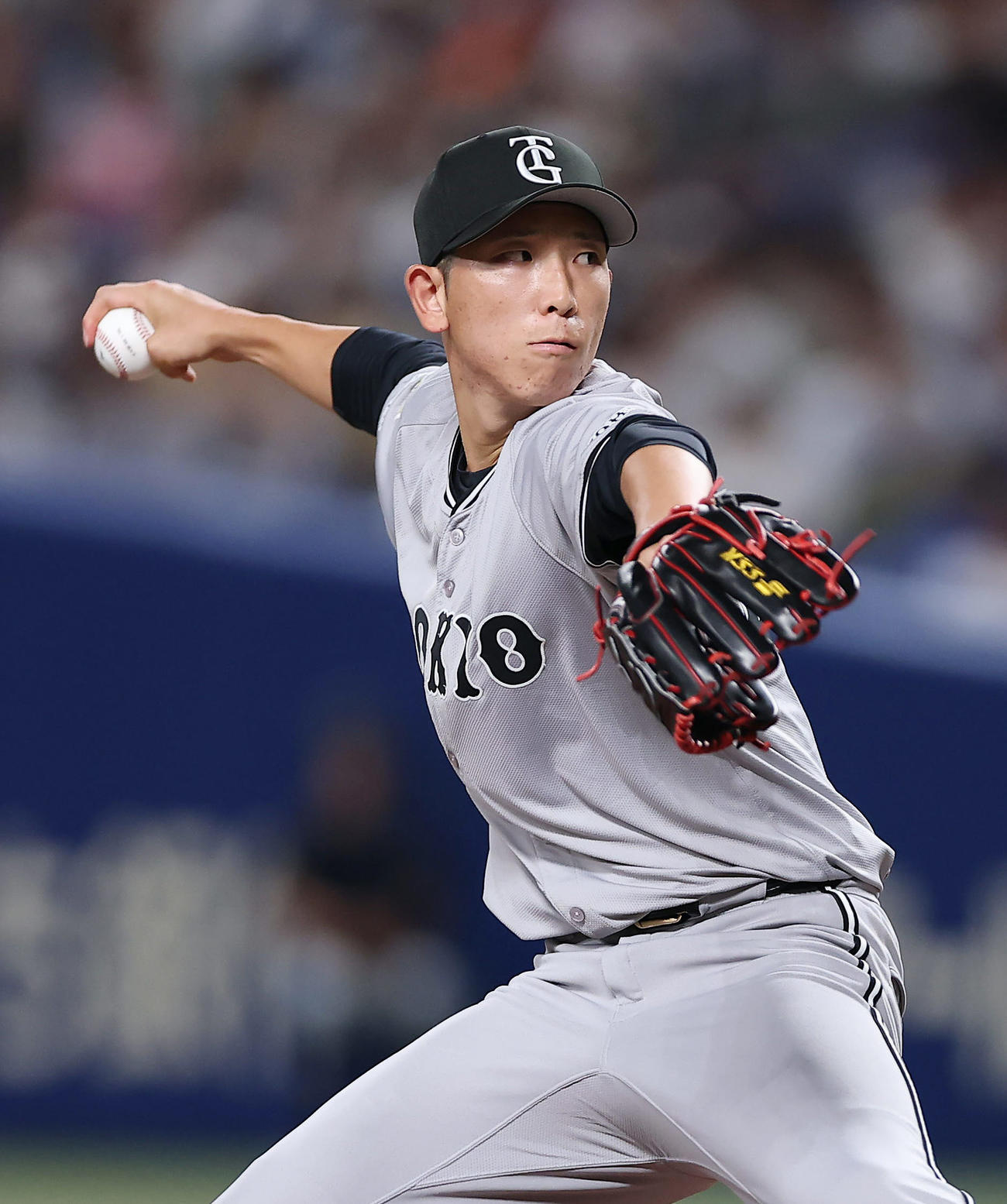 中日対巨人　力投する巨人先発の戸郷（撮影・前田充）