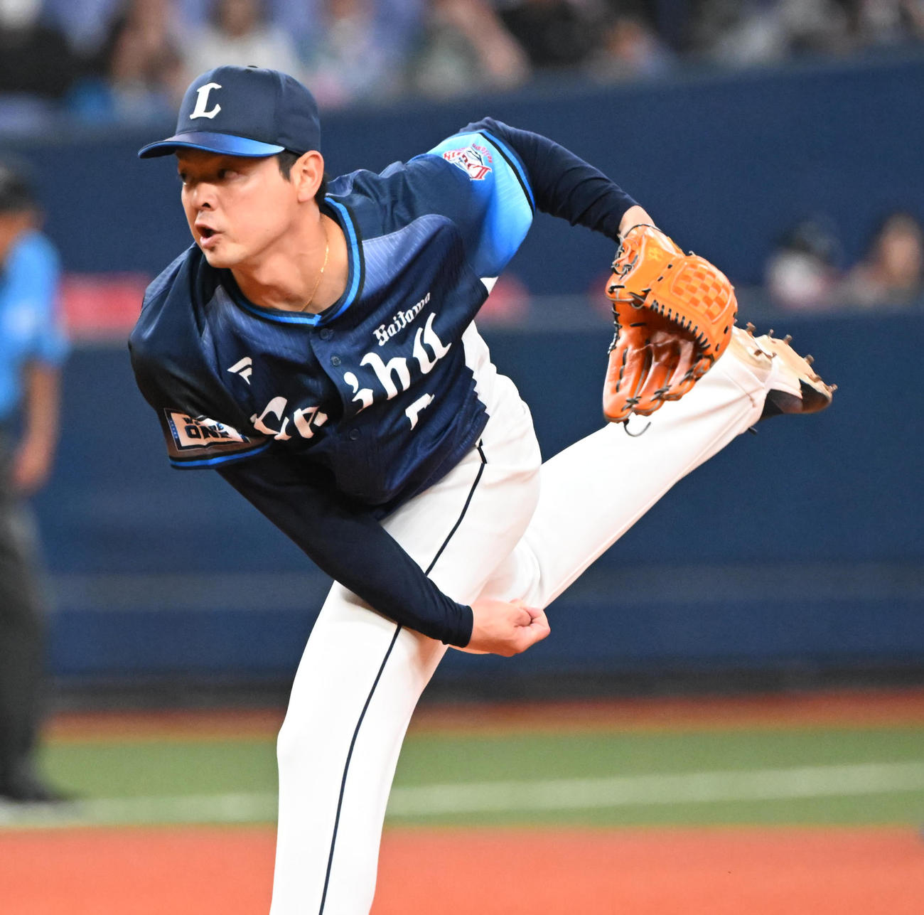 オリックス対西武　7回に登板する西武黒木（撮影・和賀正仁）