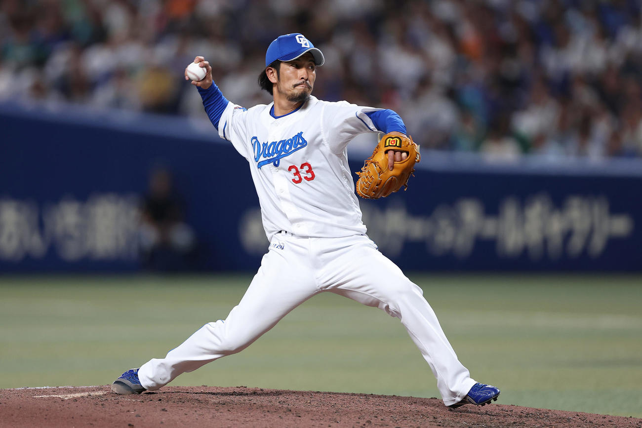 中日対巨人　中日3番手の祖父江（撮影・前田充）
