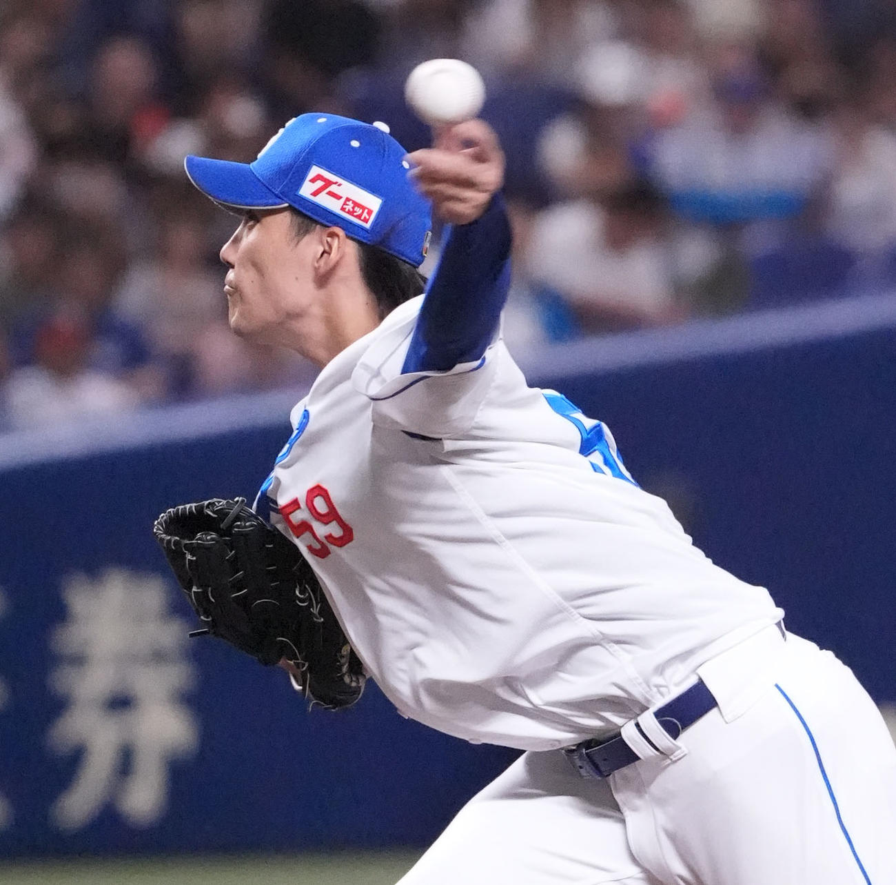 中日対巨人　9回表巨人2死一、二塁、中日5番手で登板する斎藤（撮影・森本幸一）