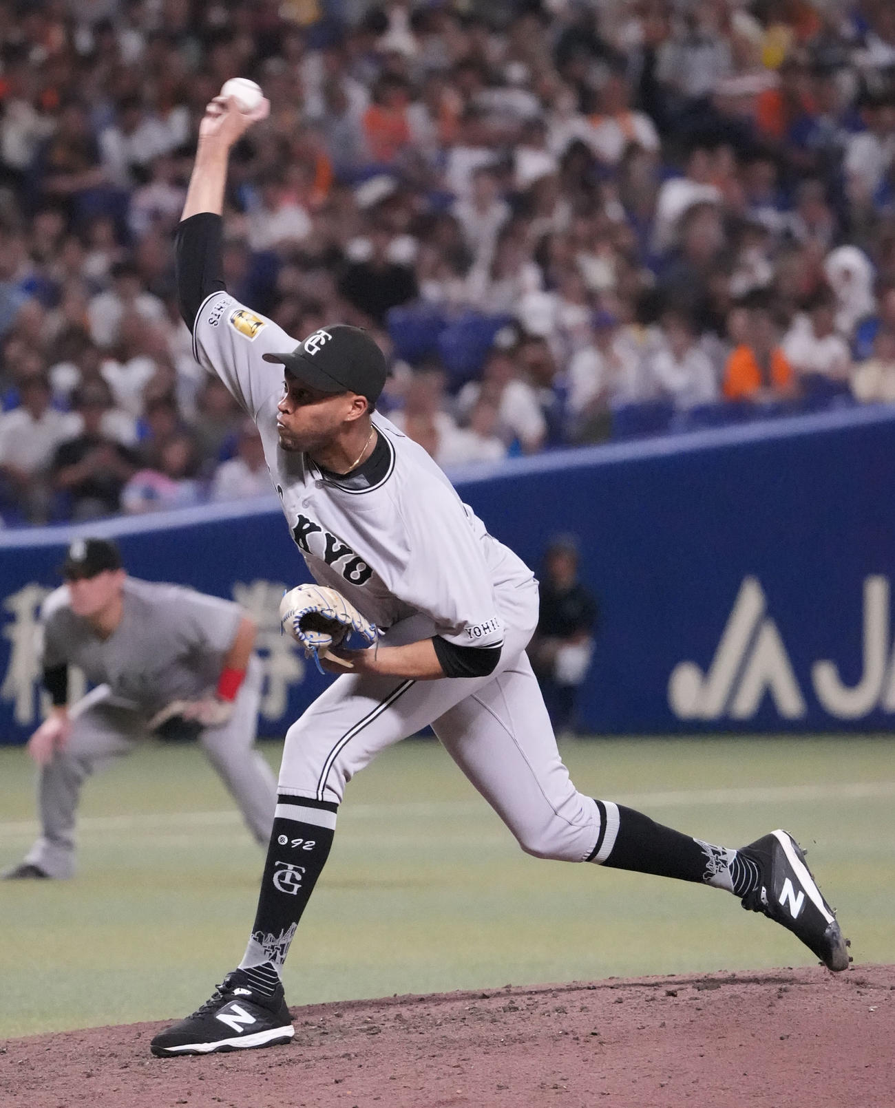 中日対巨人　9回裏、巨人4番手で登板するマルティネス（撮影・森本幸一）