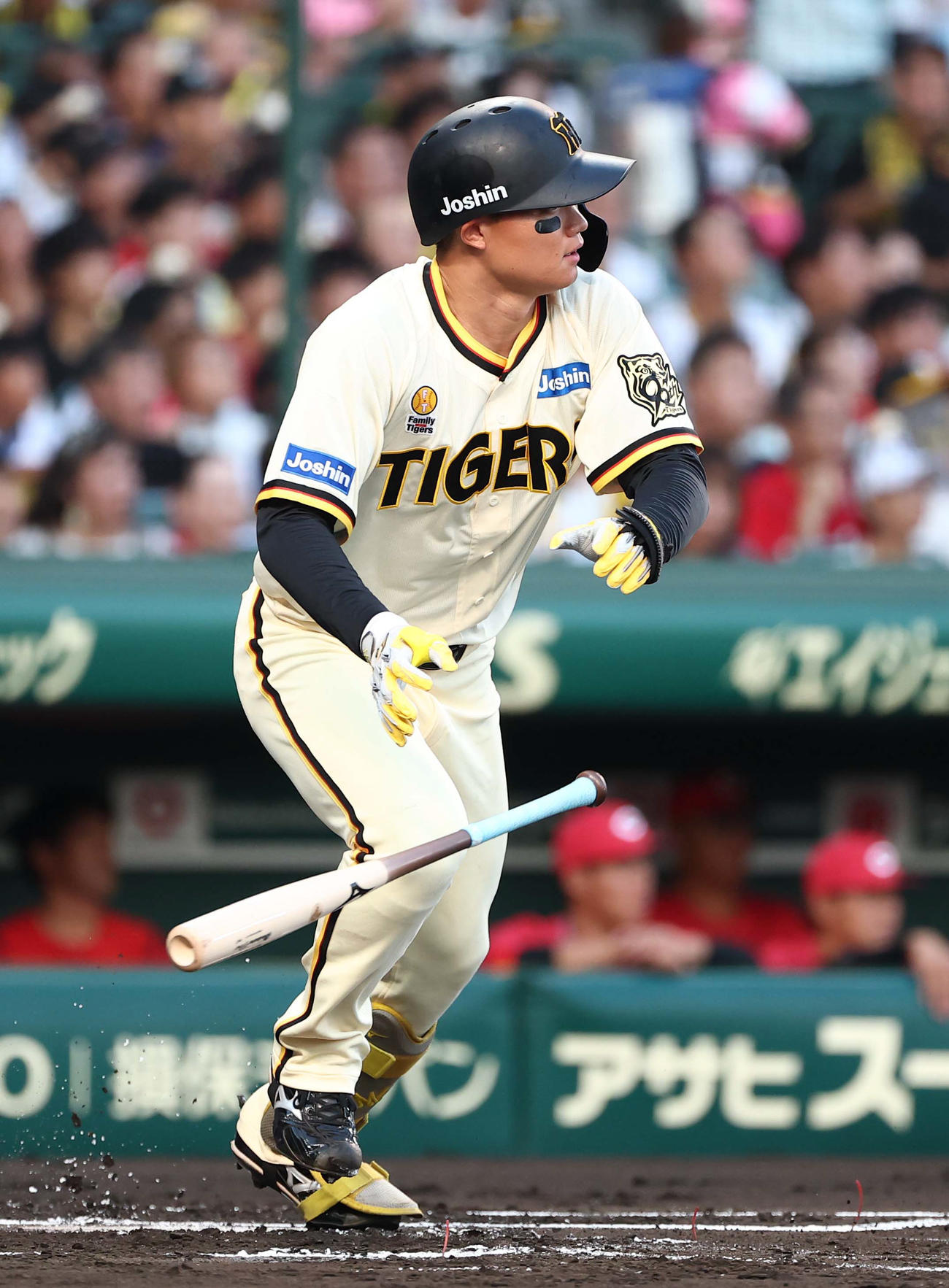 阪神対広島　1回裏阪神2死、森下は安打を放つ（撮影・上田博志）