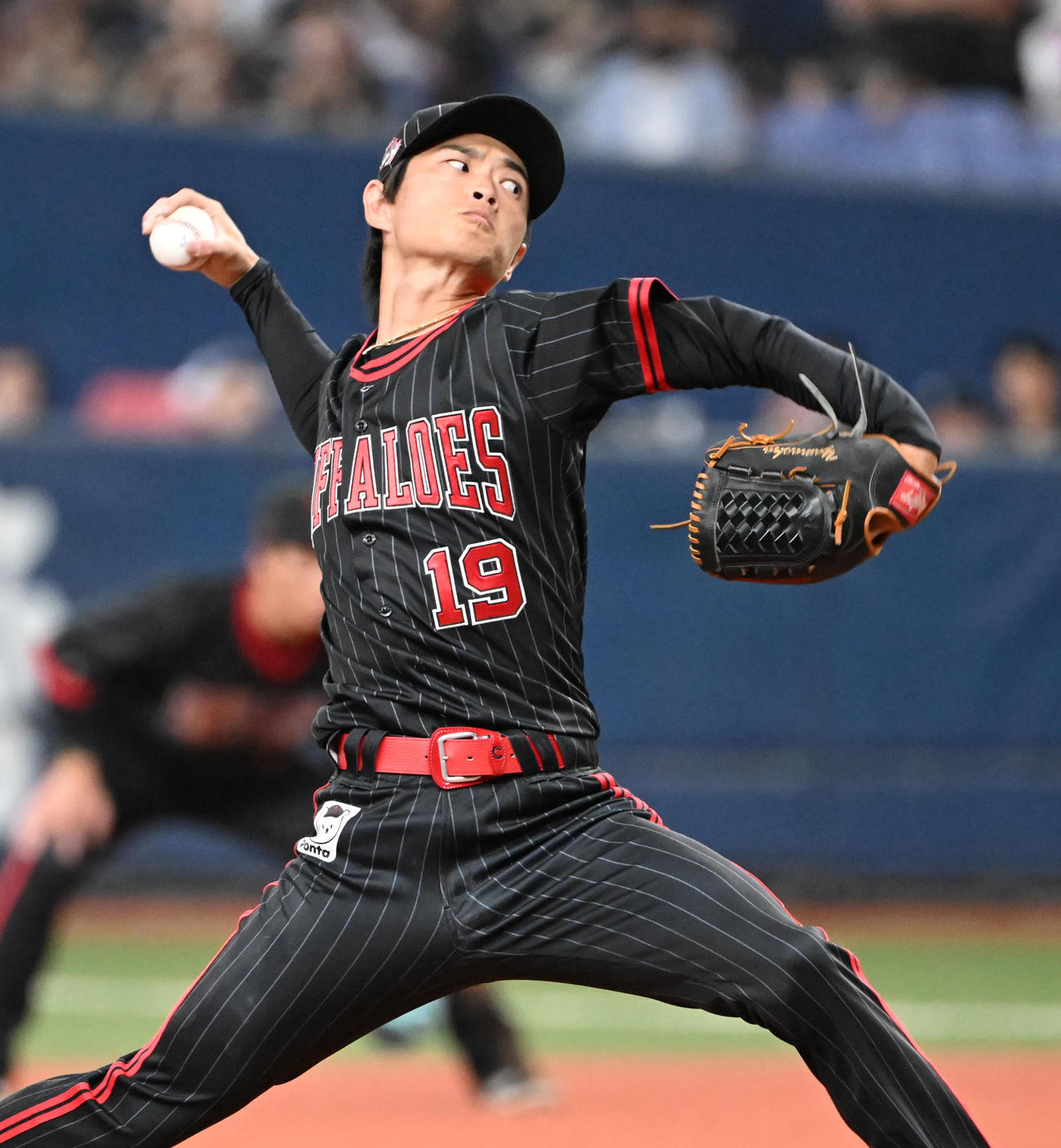 オリックス対西武　7回に登板するオリックス山岡（撮影・和賀正仁）