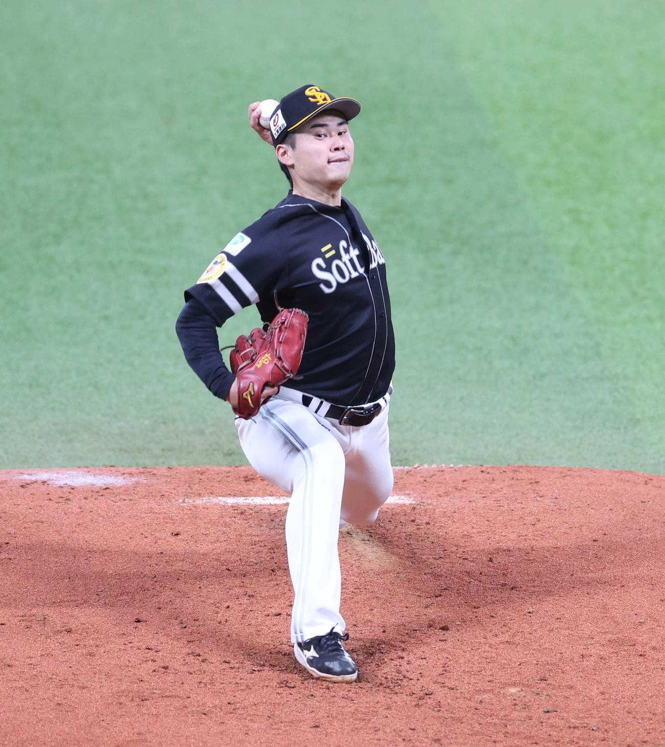 日本ハム対ソフトバンク　ソフトバンク先発の松本晴（撮影・黒川智章）