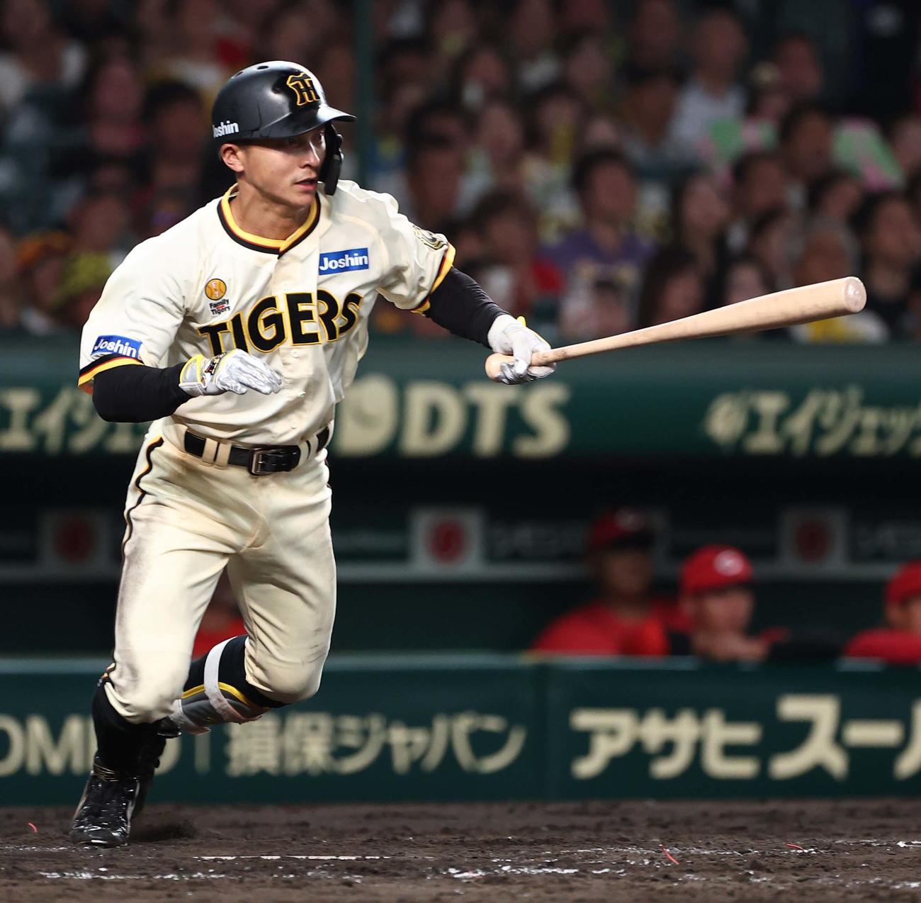 阪神対広島　4回裏阪神2死三塁、熊谷は右前適時打を放つ（撮影・上田博志）