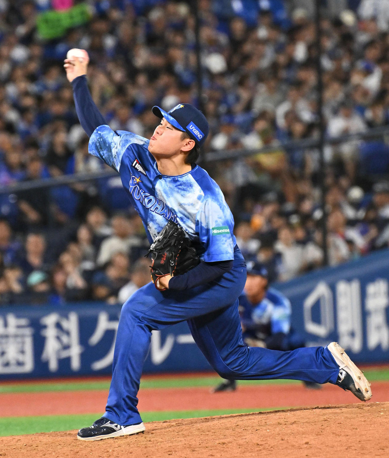 DeNA対ヤクルト　9回表、DeNA4番手で登板し試合を締めた若松（撮影・滝沢徹郎）　