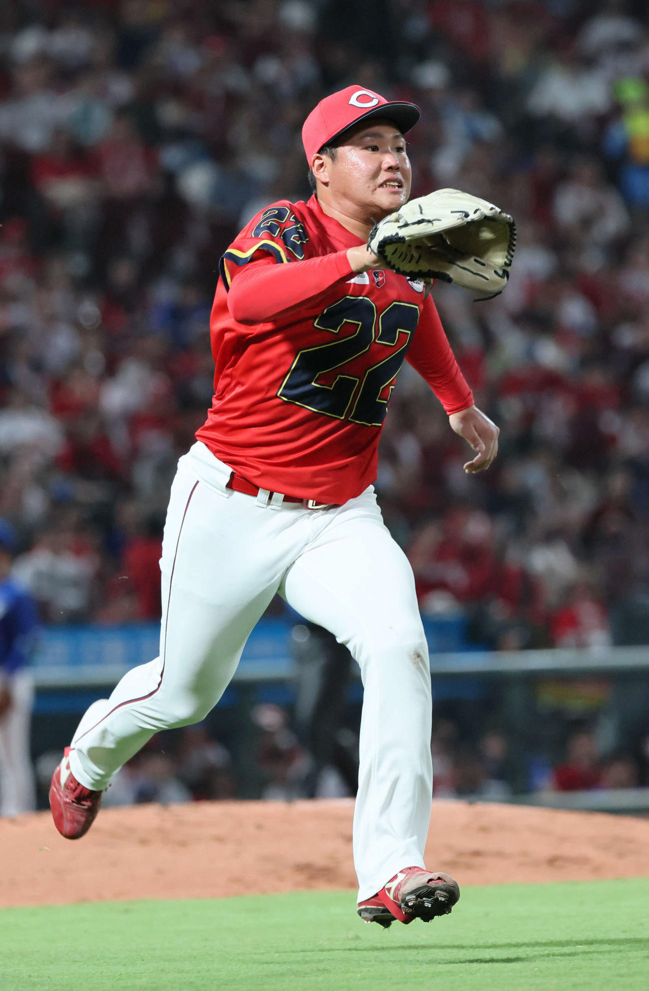 広島対中日　5回表中日2死、ボスラーを一ゴロに打ち取った高（撮影・加藤孝規）