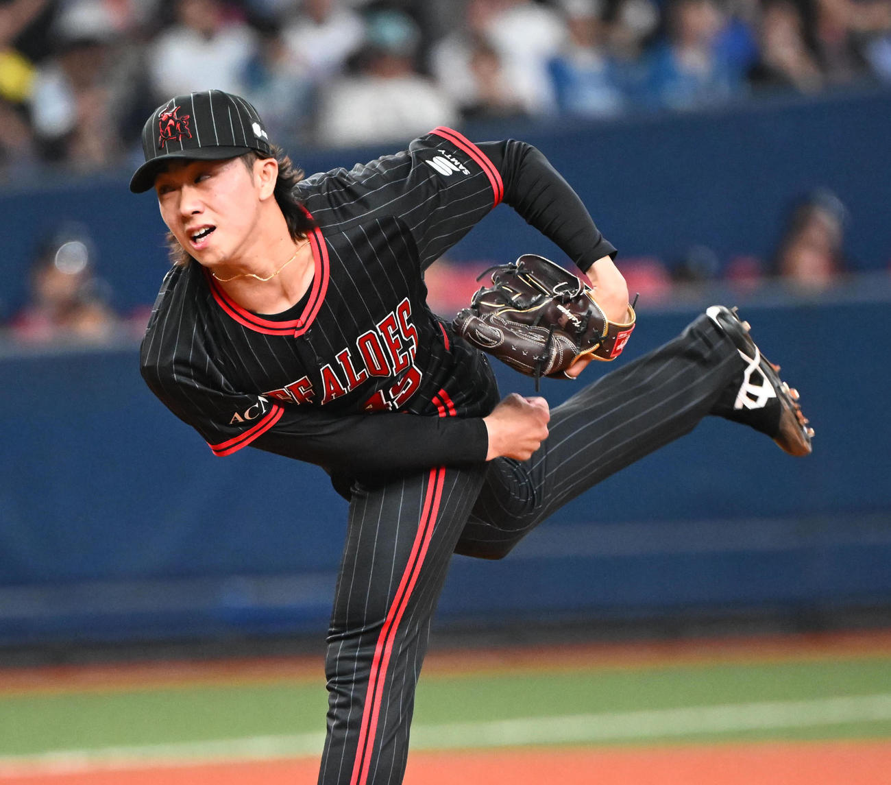 オリックス対日本ハム　8回に登板するオリックス片山（撮影・和賀正仁）