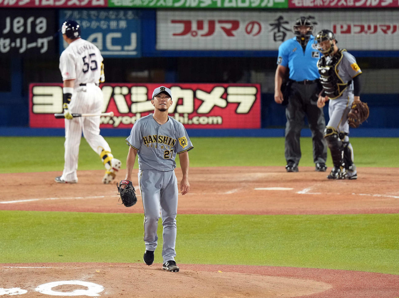 ヤクルト対阪神　4回裏ヤクルト1死、村上を空振り三振に仕留める伊藤将（撮影・たえ見朱実）