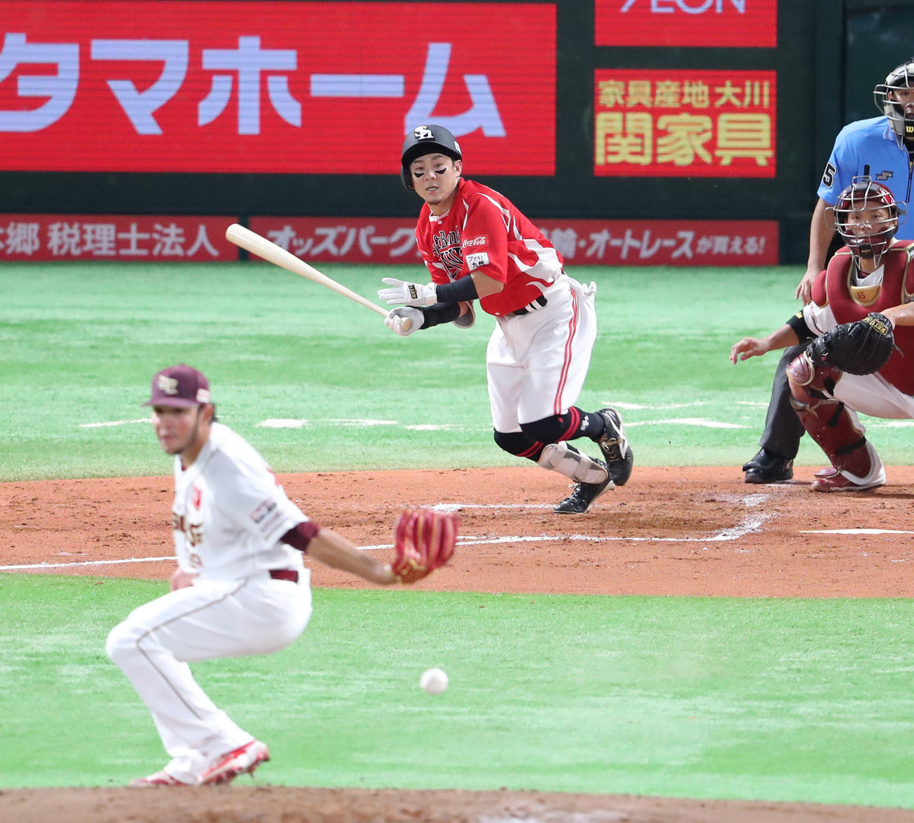 ソフトバンク対楽天　2回裏ソフトバンク1死一、二塁、牧原大は中前に先制適時打を放つ（撮影・梅根麻紀）