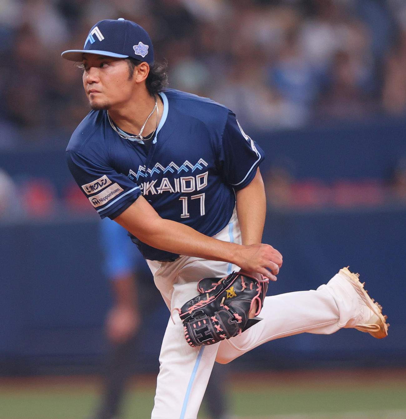 オリックス対日本ハム　5回裏、力投する伊藤（撮影・上山淳一）