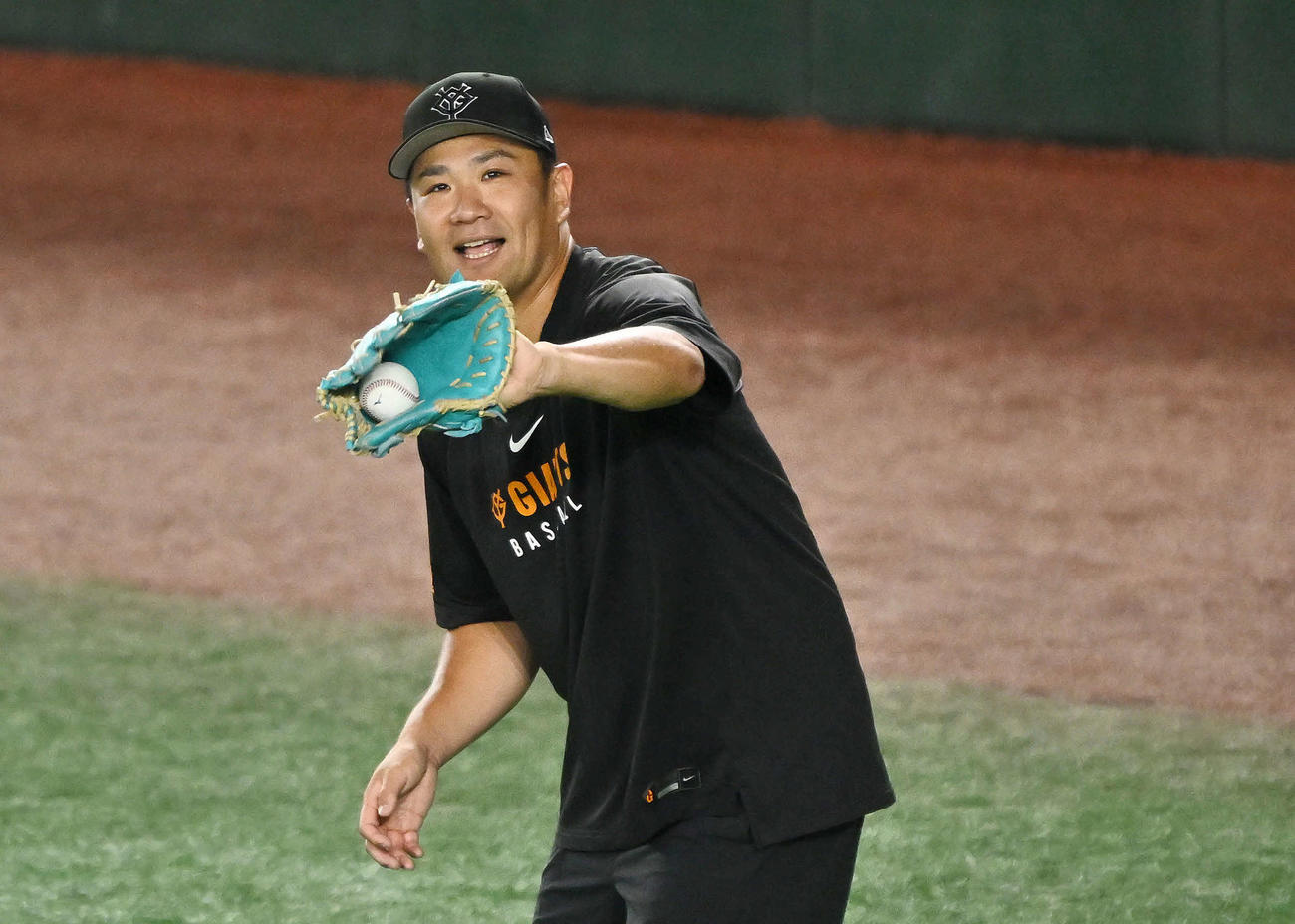 巨人対DeNA 1軍に合流し試合前練習で調整する巨人田中将（撮影・滝沢徹郎）