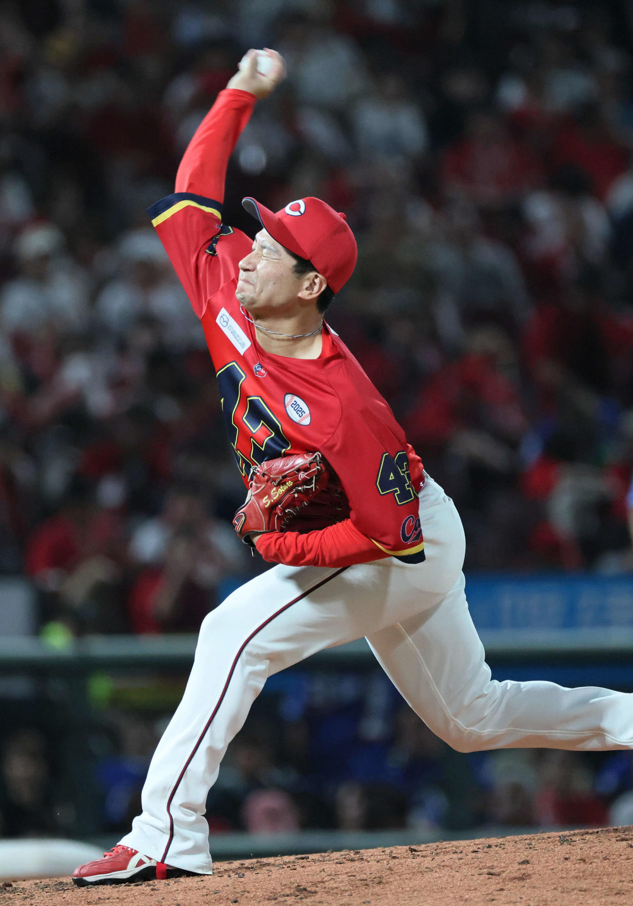 広島対中日　7回表中日、広島2番手の島内（撮影・加藤孝規）