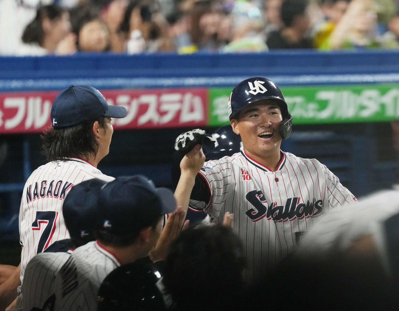 ヤクルト対阪神　8回裏ヤクルト無死二、三塁、本塁打を放つ北村恵（撮影・井上学）
