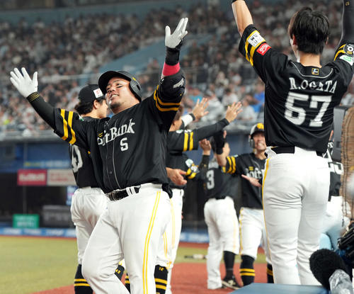 ソフトバンク山川穂高、ZOZOマリン5試合で4発 ロッテ勢含め個人最多