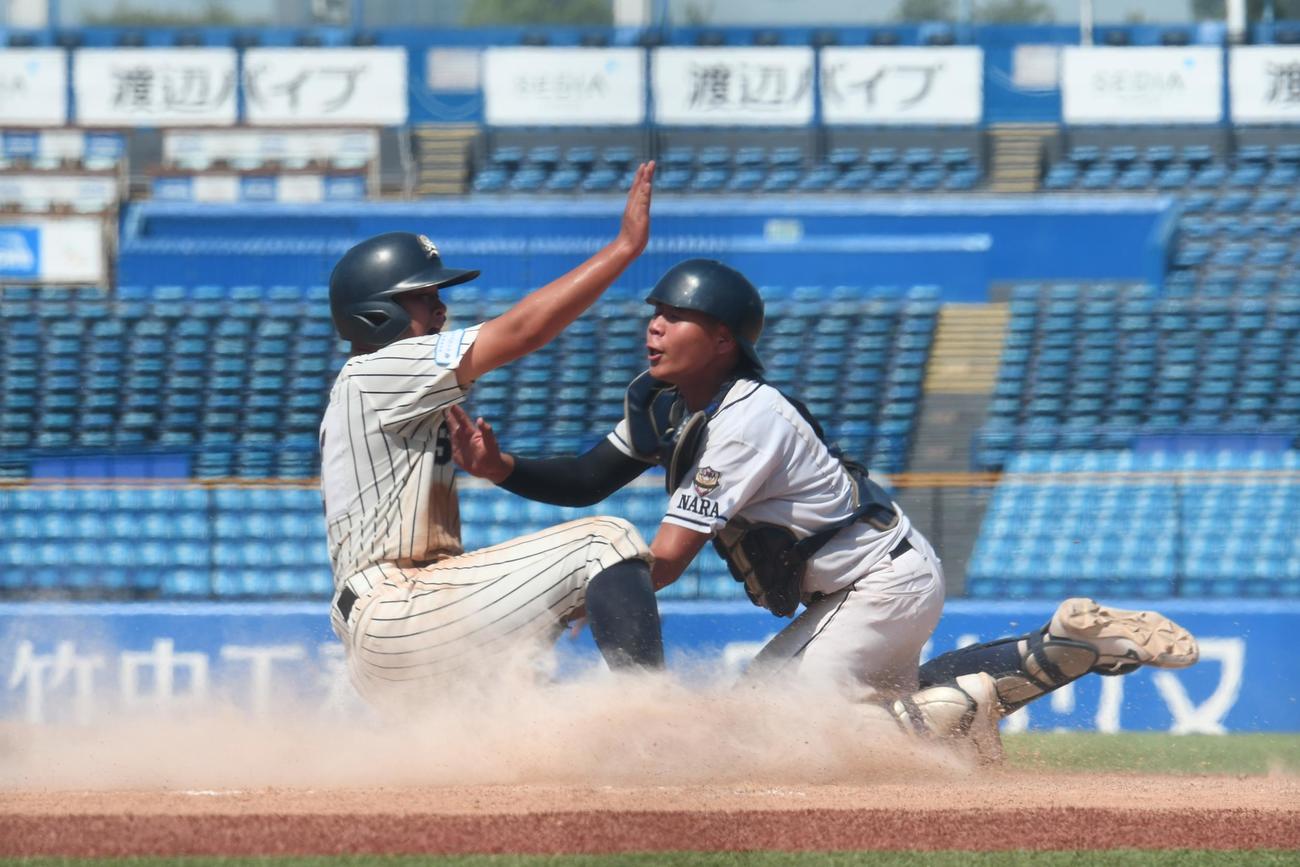 橿原磯城は五條をコールドで破り、初めて決勝に進出した（撮影・久我悟）