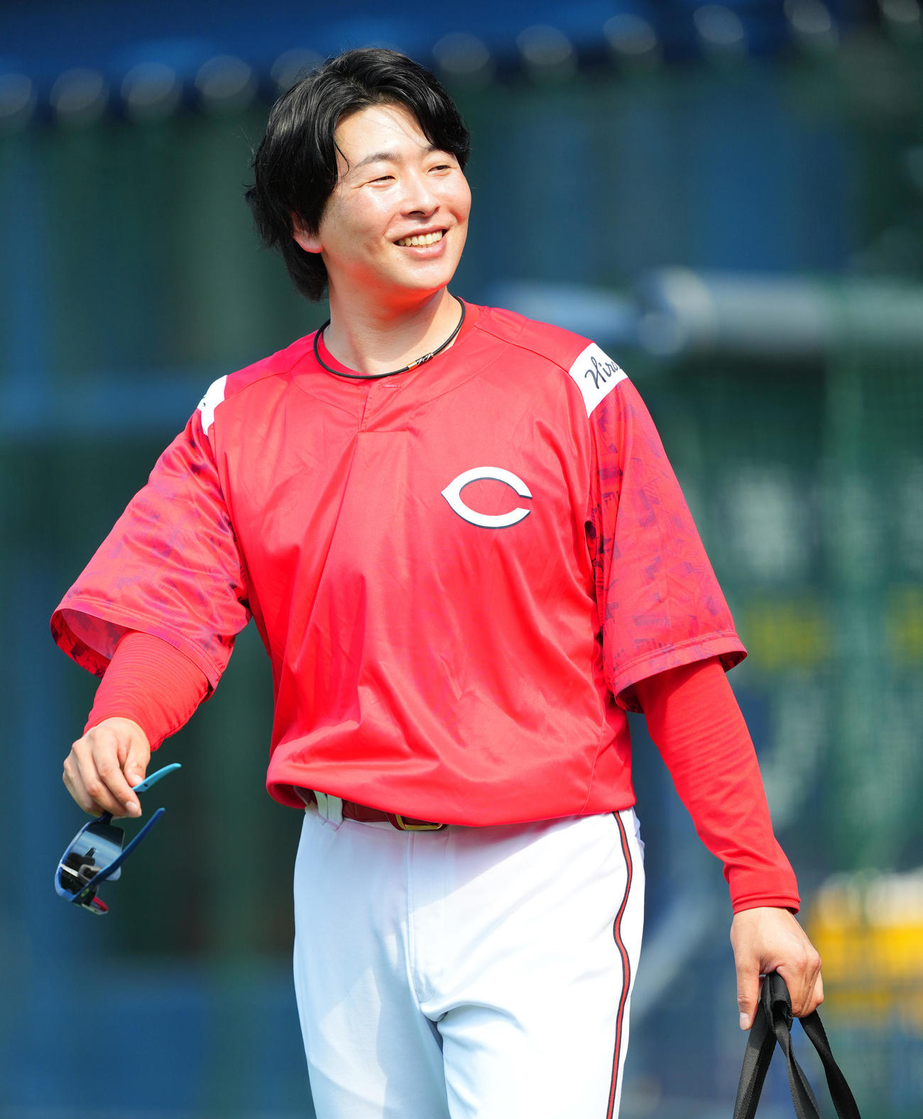 DeNA対広島　試合前、笑顔で練習をする広島大瀬良（撮影・菅敏）