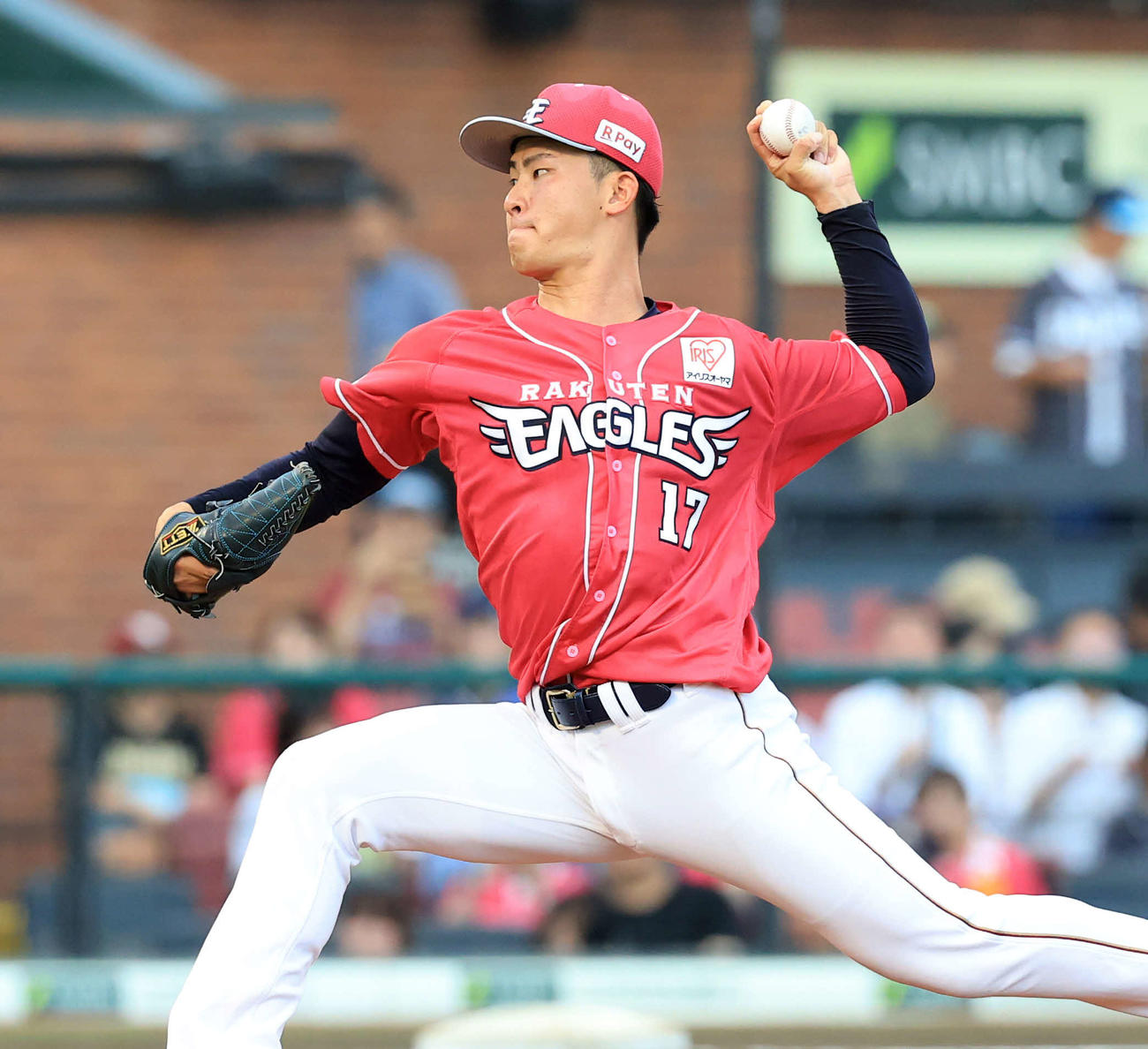 楽天対オリックス　力投する楽天先発の古謝（撮影・浅見桂子）