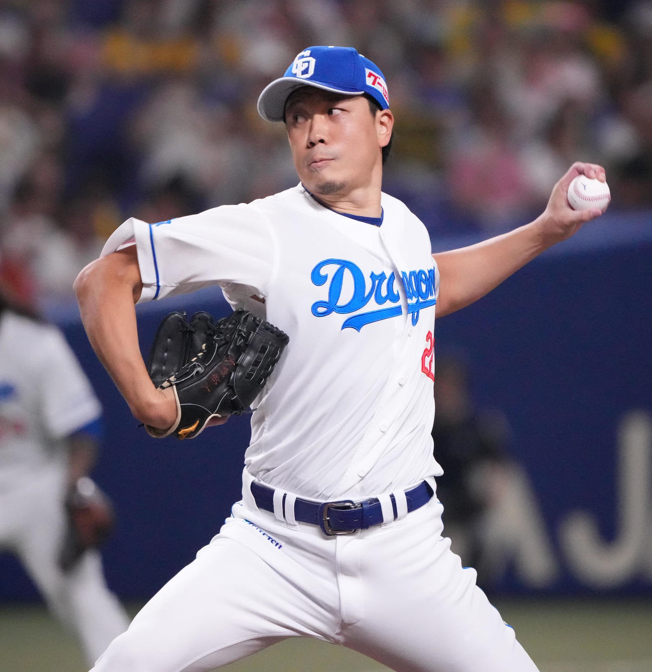 中日対阪神　1回表、登板する中日先発の大野（撮影・森本幸一）